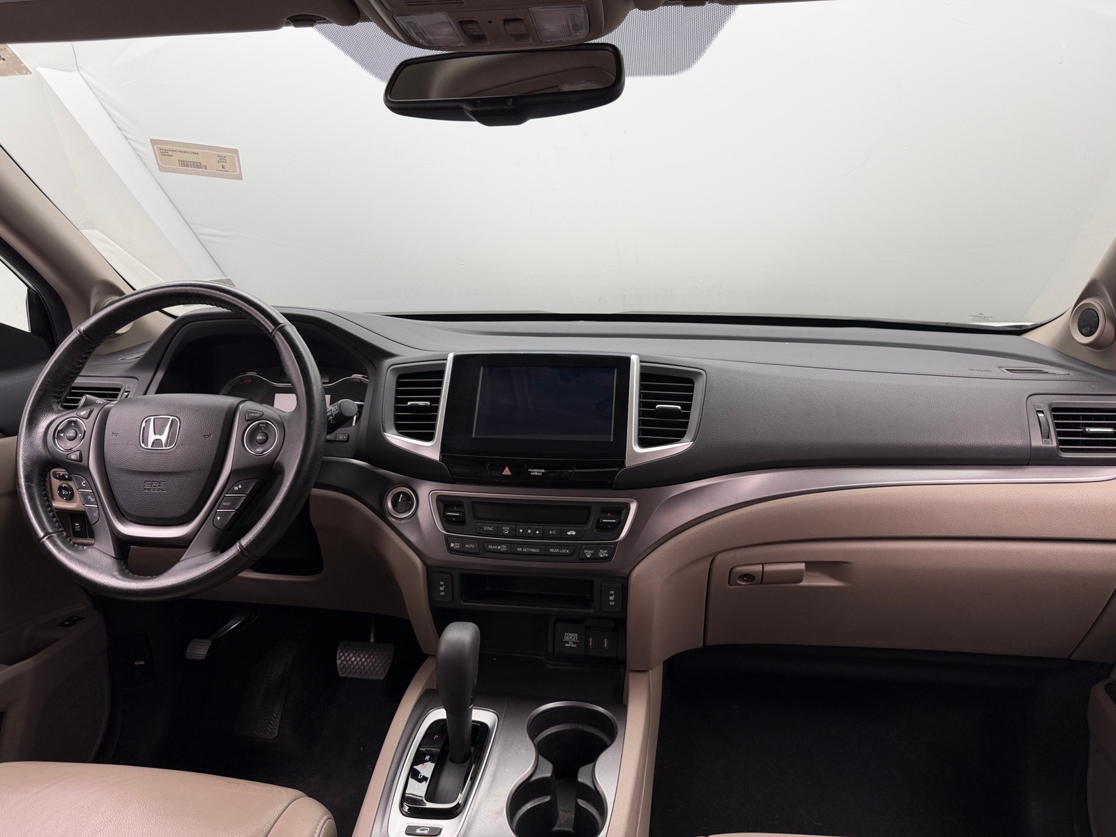 Thumbnail: 2016 Honda Pilot - 2
