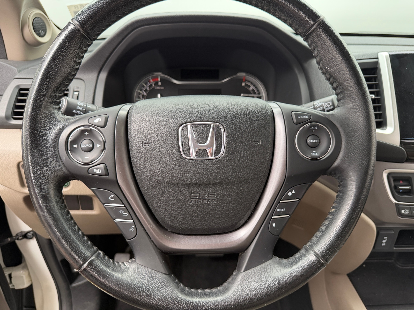 Thumbnail: 2016 Honda Pilot - 4