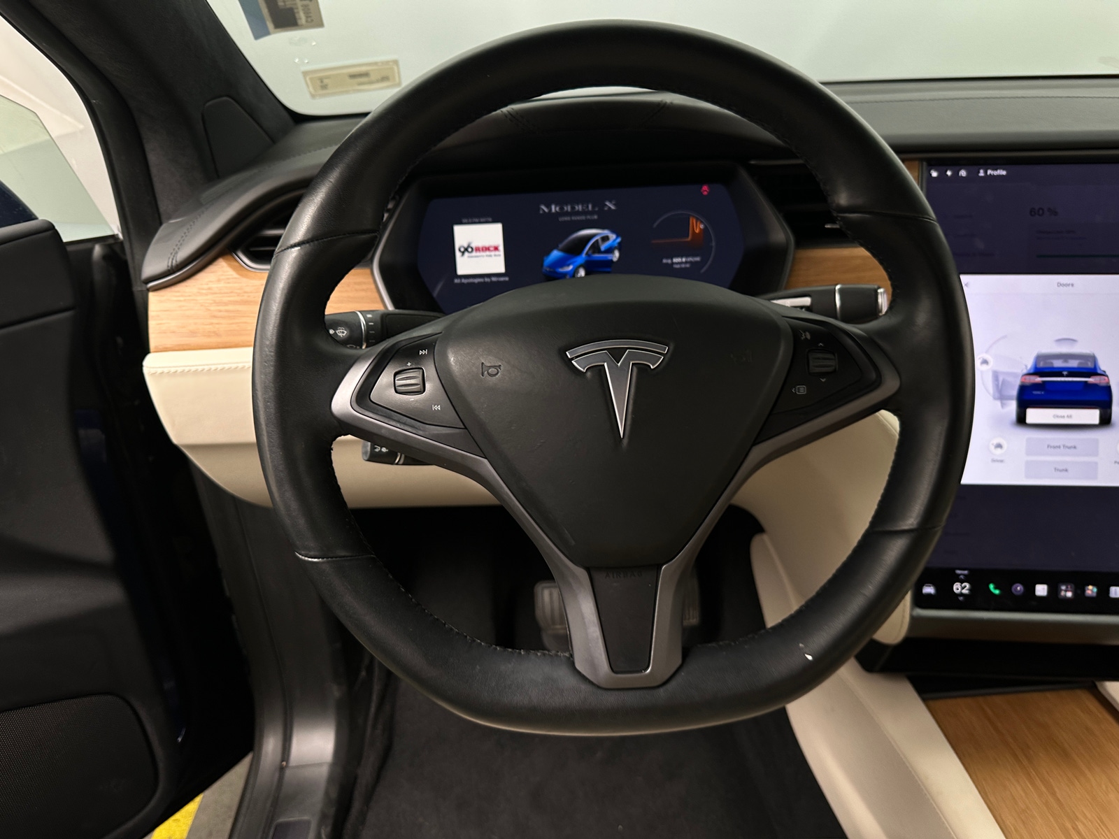 Thumbnail: 2020 Tesla Model X - 4