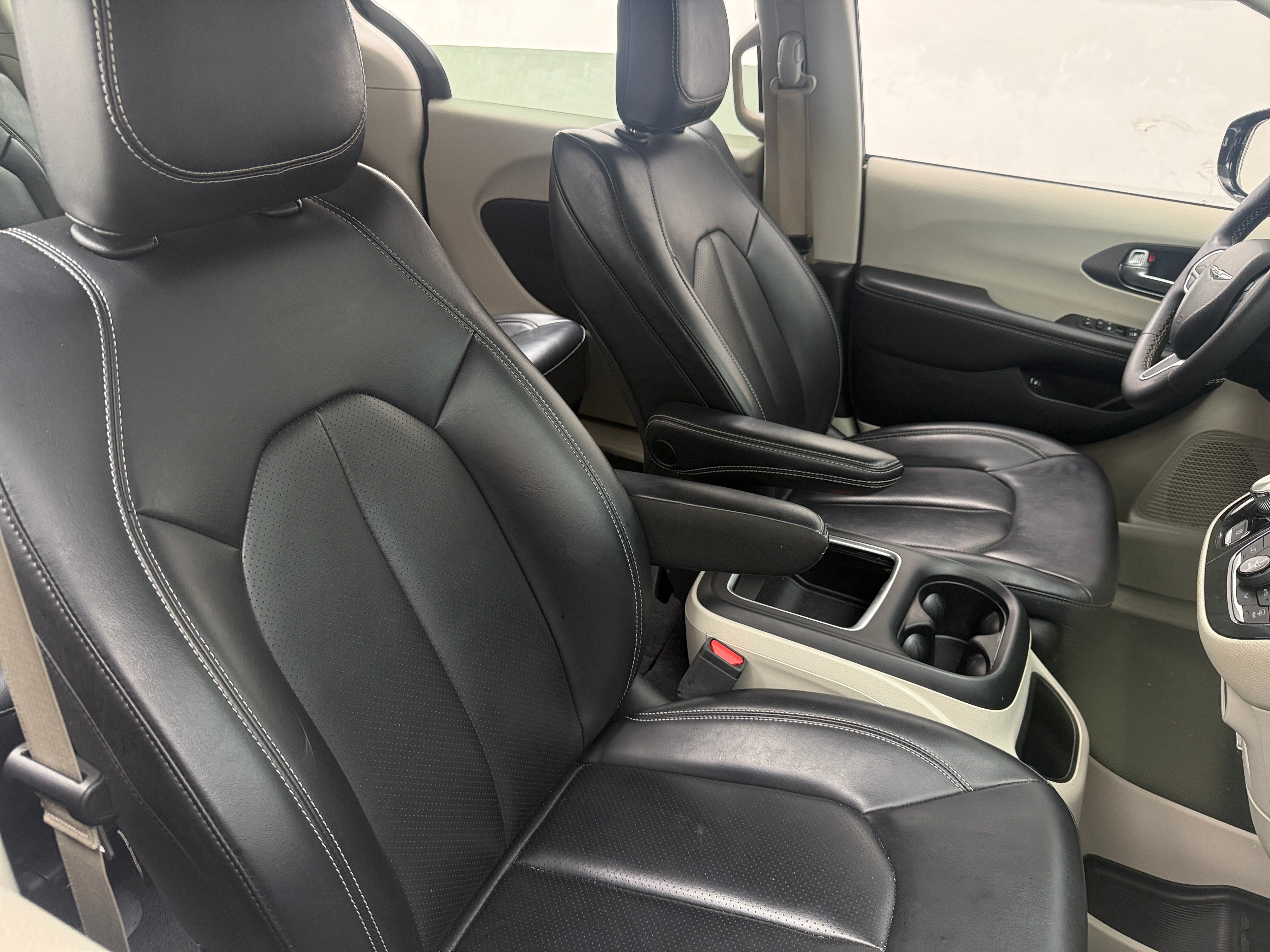 2024 Chrysler Pacifica Phev
