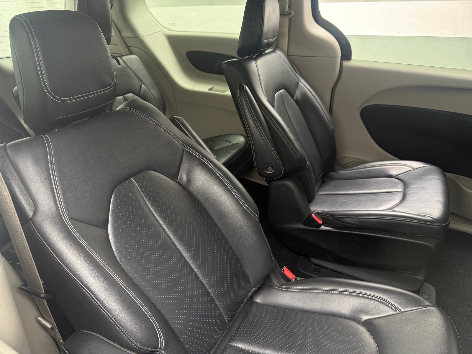 Thumbnail: 2024 Chrysler Pacifica - 5