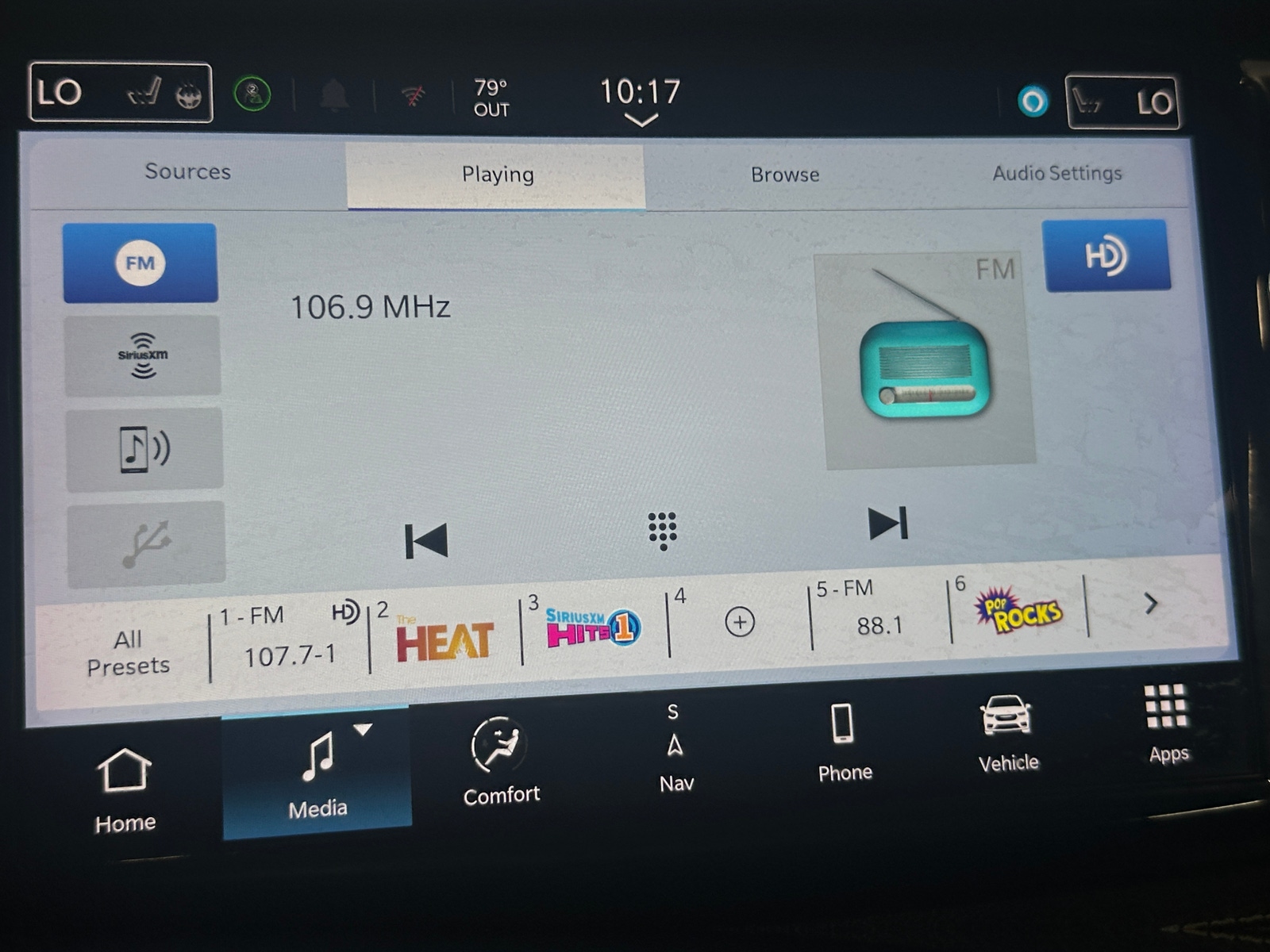 Thumbnail: 2024 Chrysler Pacifica - 3