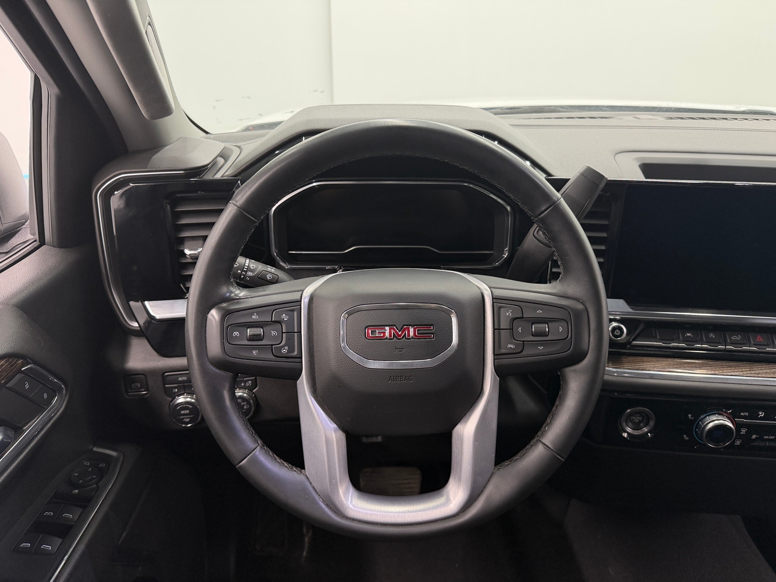 Thumbnail: 2024 GMC Sierra 1500 - 5