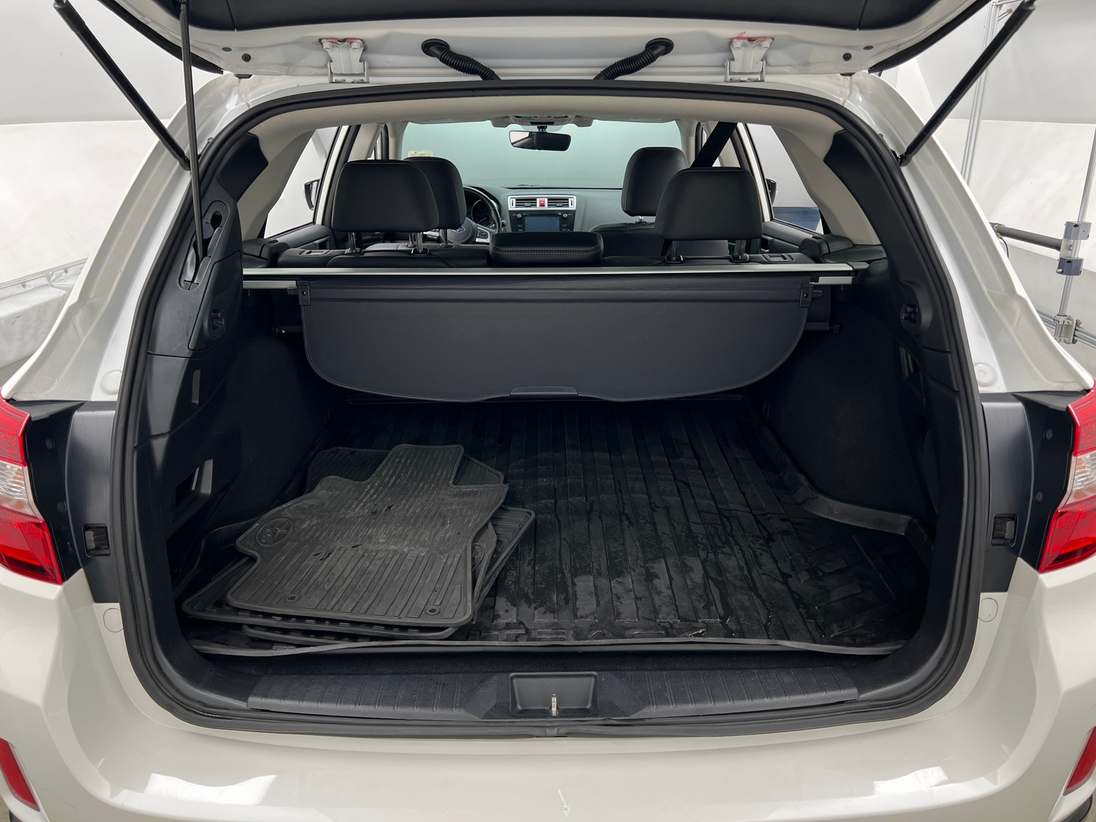 Thumbnail: 2017 Subaru Outback - 6