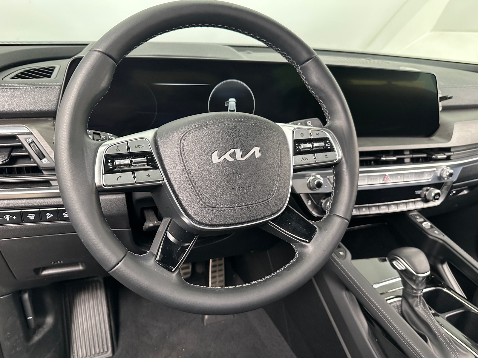 Thumbnail: 2023 Kia Telluride - 4