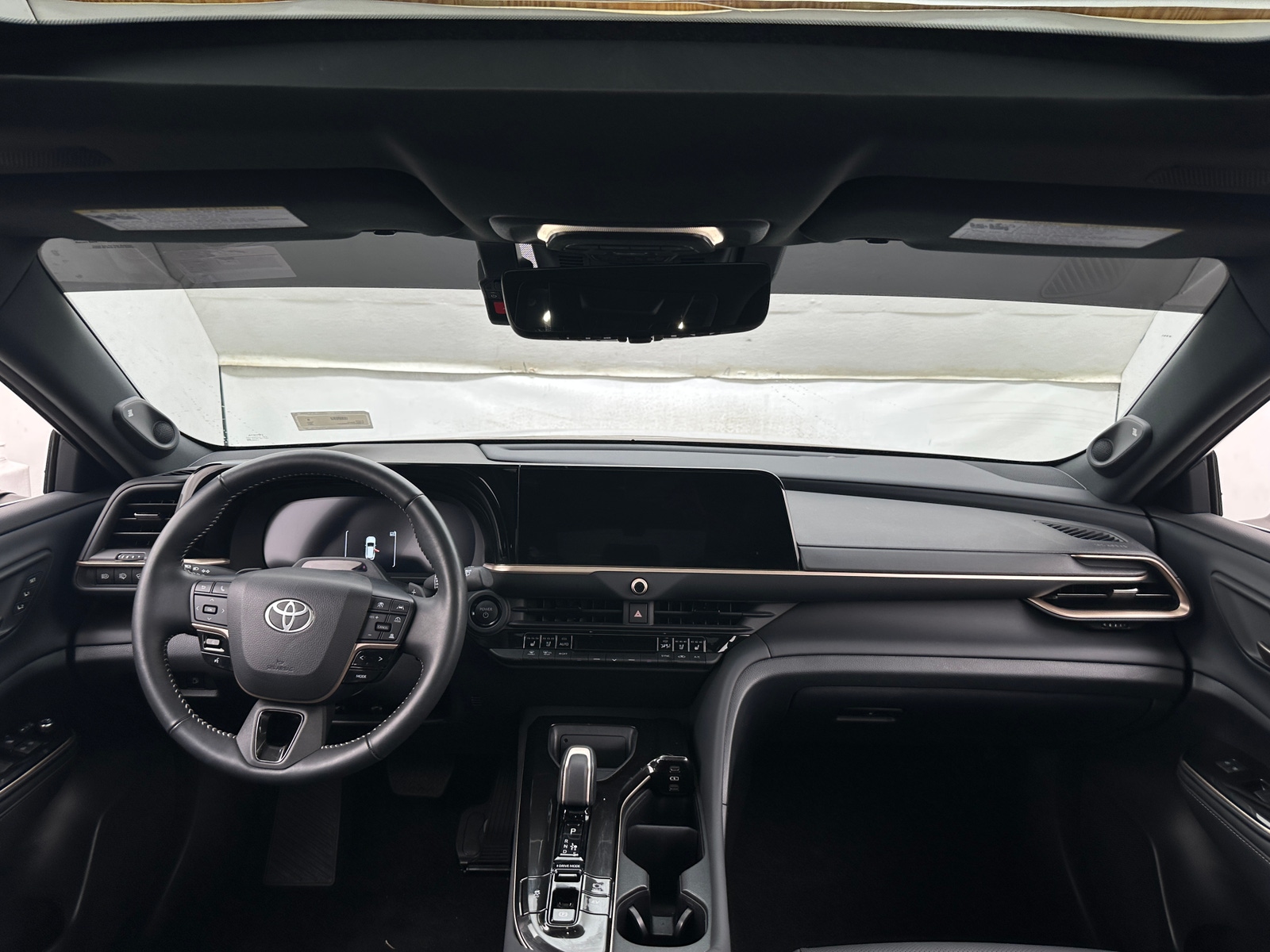 Thumbnail: 2025 Toyota Crown Signia - 2