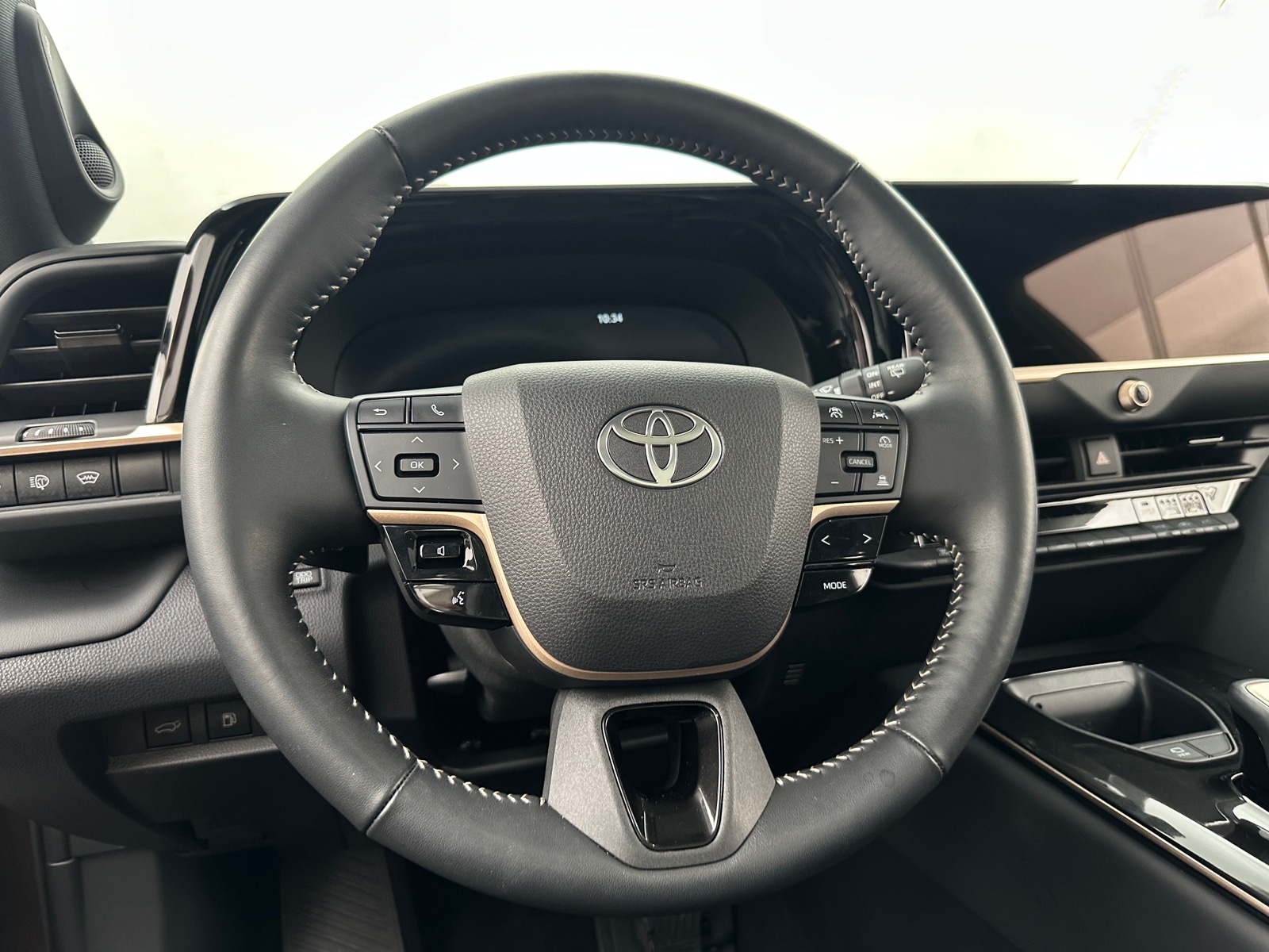 Thumbnail: 2025 Toyota Crown Signia - 4