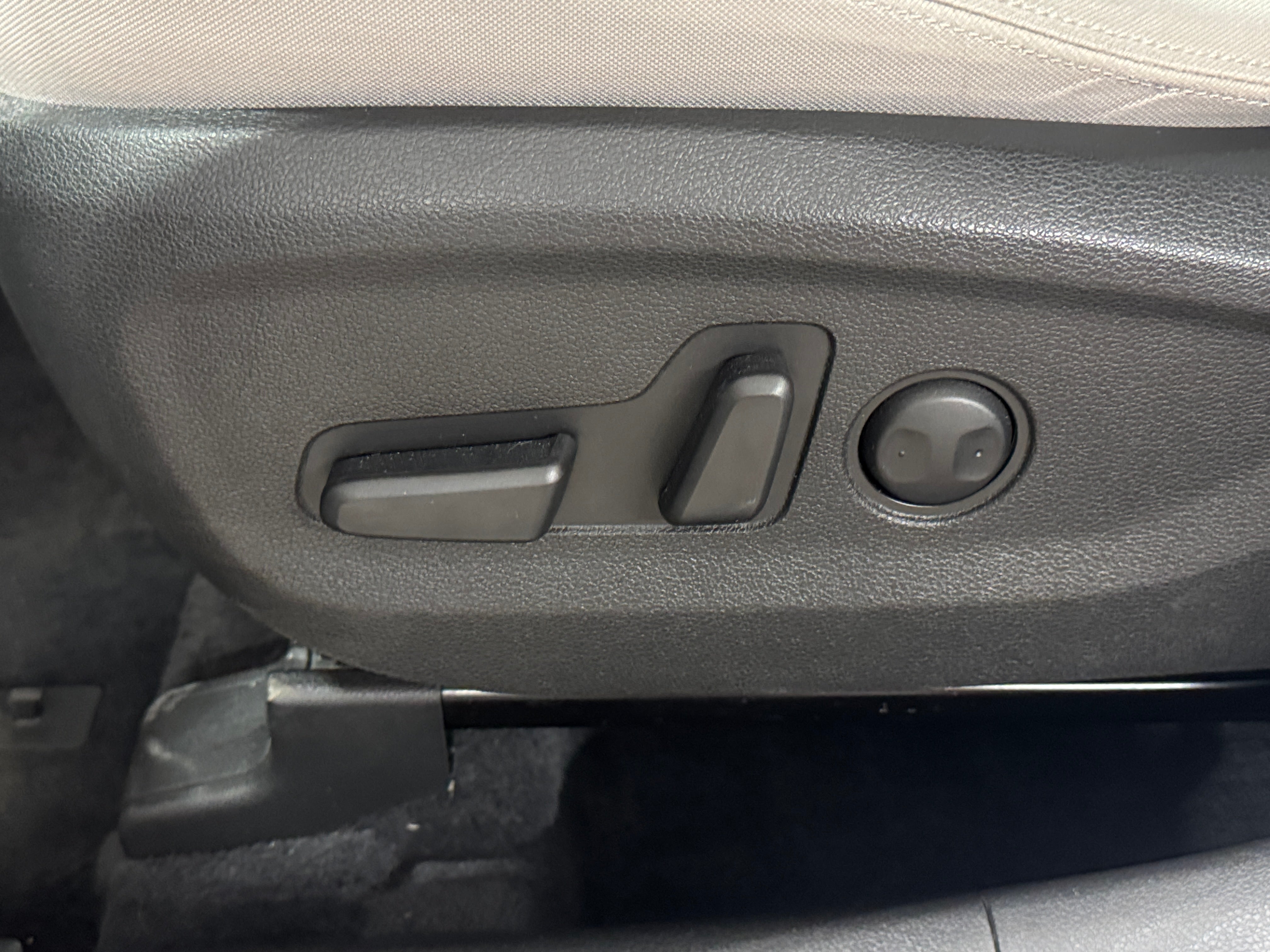 Used 2016 Hyundai Tucson SE with VIN KM8J3CA41GU048975 for sale in Colonial Heights, VA