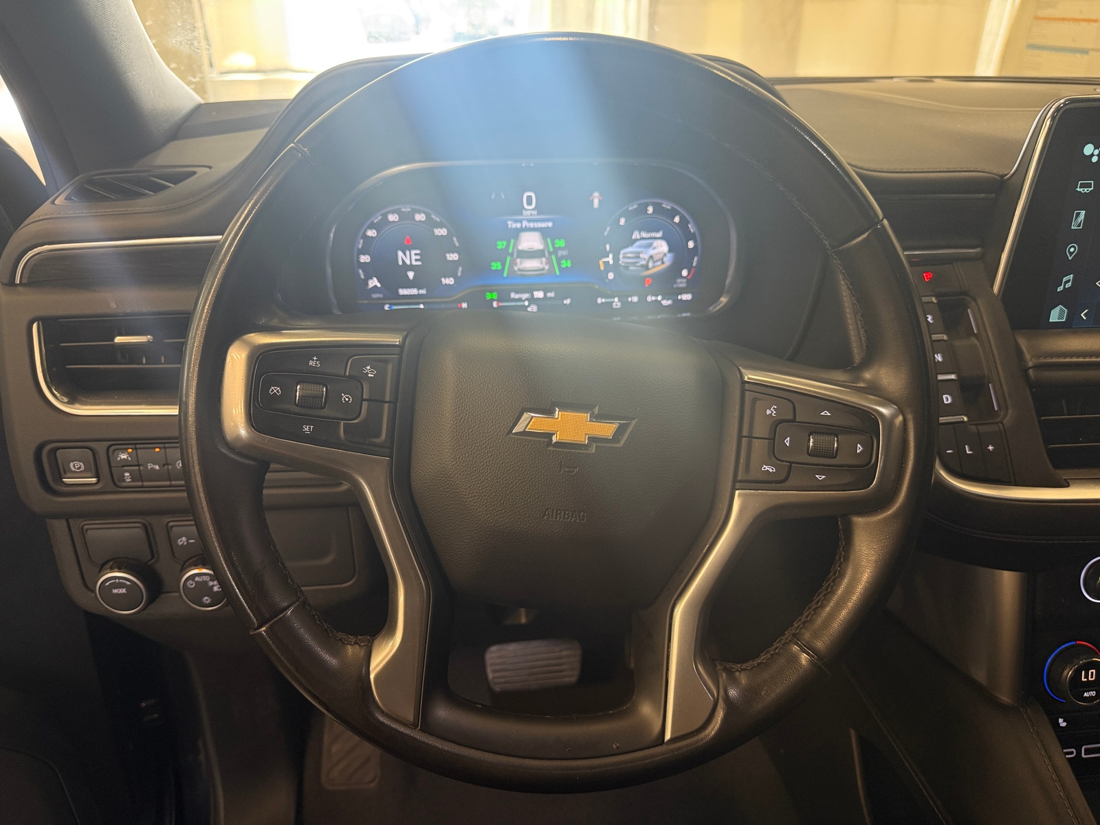 Thumbnail: 2023 Chevrolet Tahoe - 4