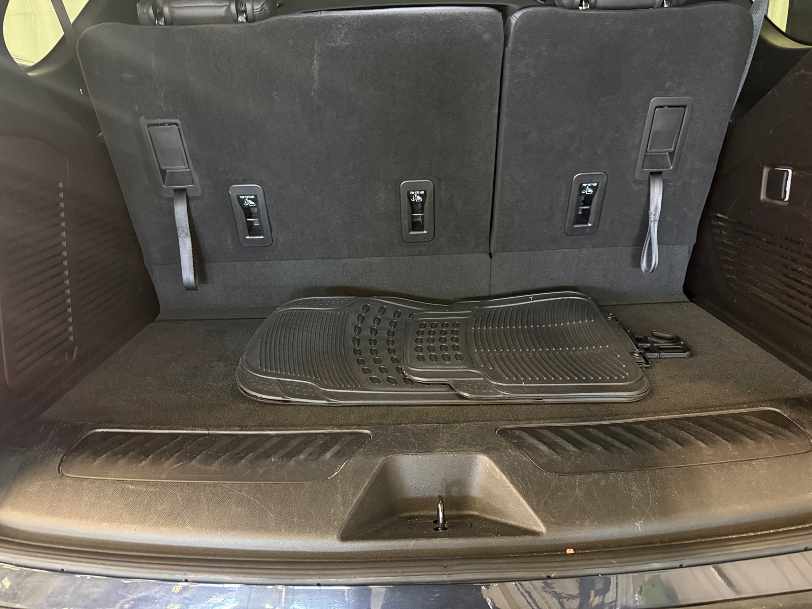 Thumbnail: 2023 Chevrolet Tahoe - 6