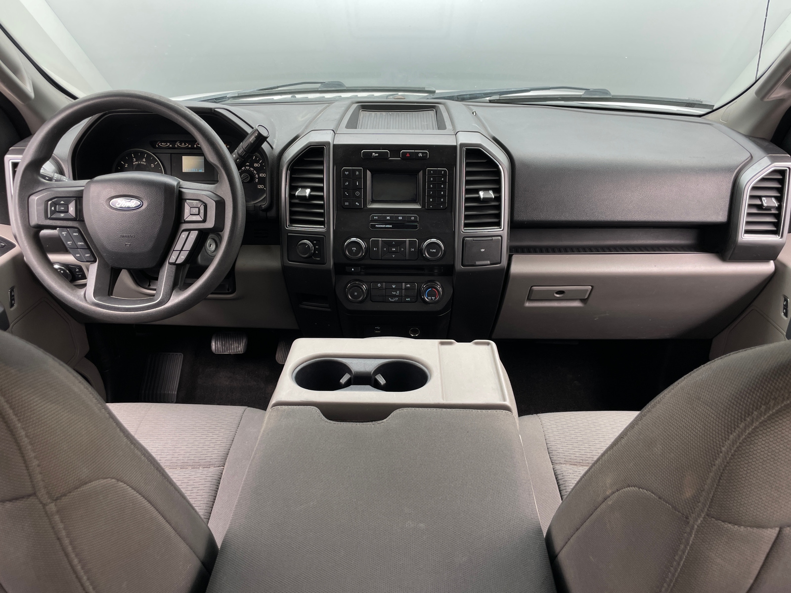 Thumbnail: 2018 Ford Econoline - 3