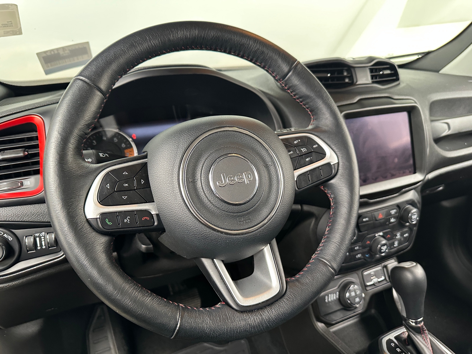 Thumbnail: 2023 Jeep Renegade - 5