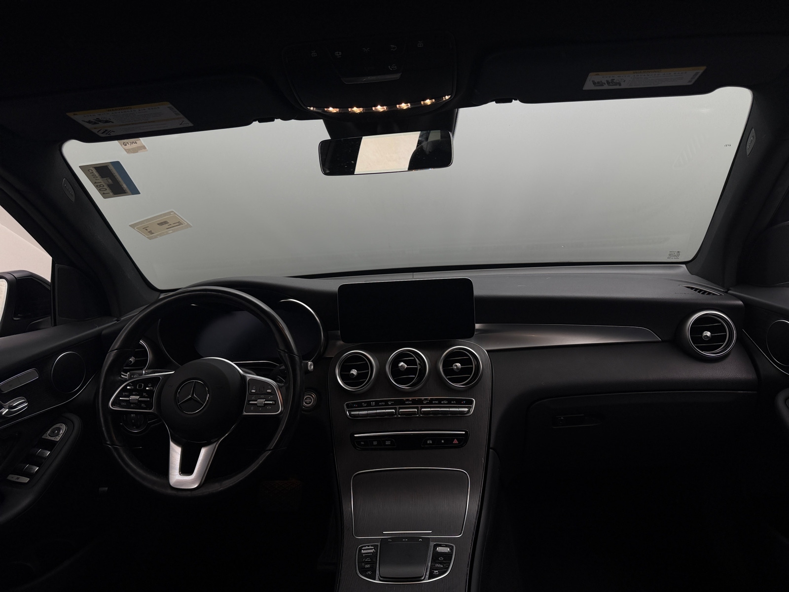 Thumbnail: 2022 Mercedes-Benz GLC - 2