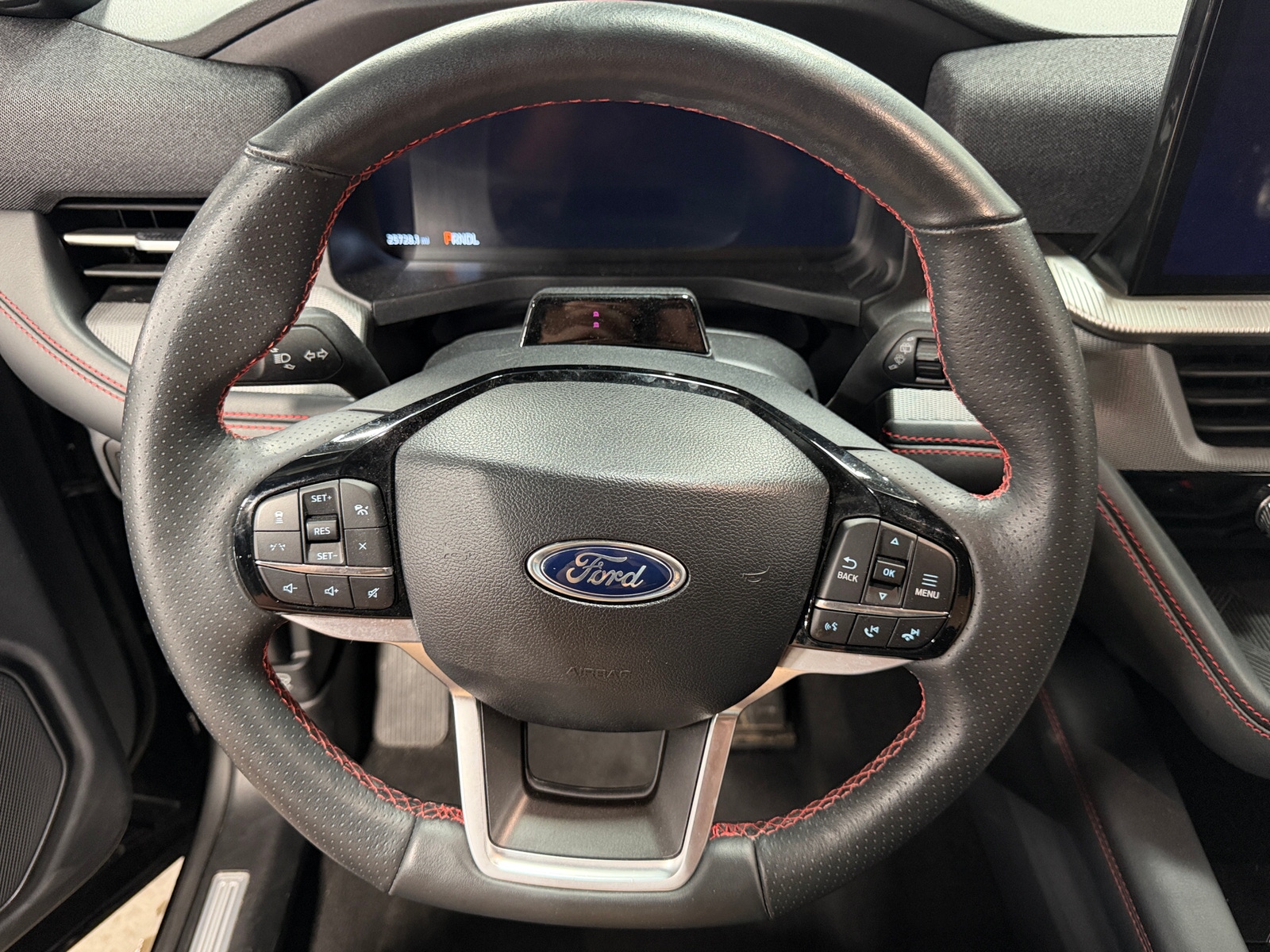 Thumbnail: 2025 Ford Explorer - 5