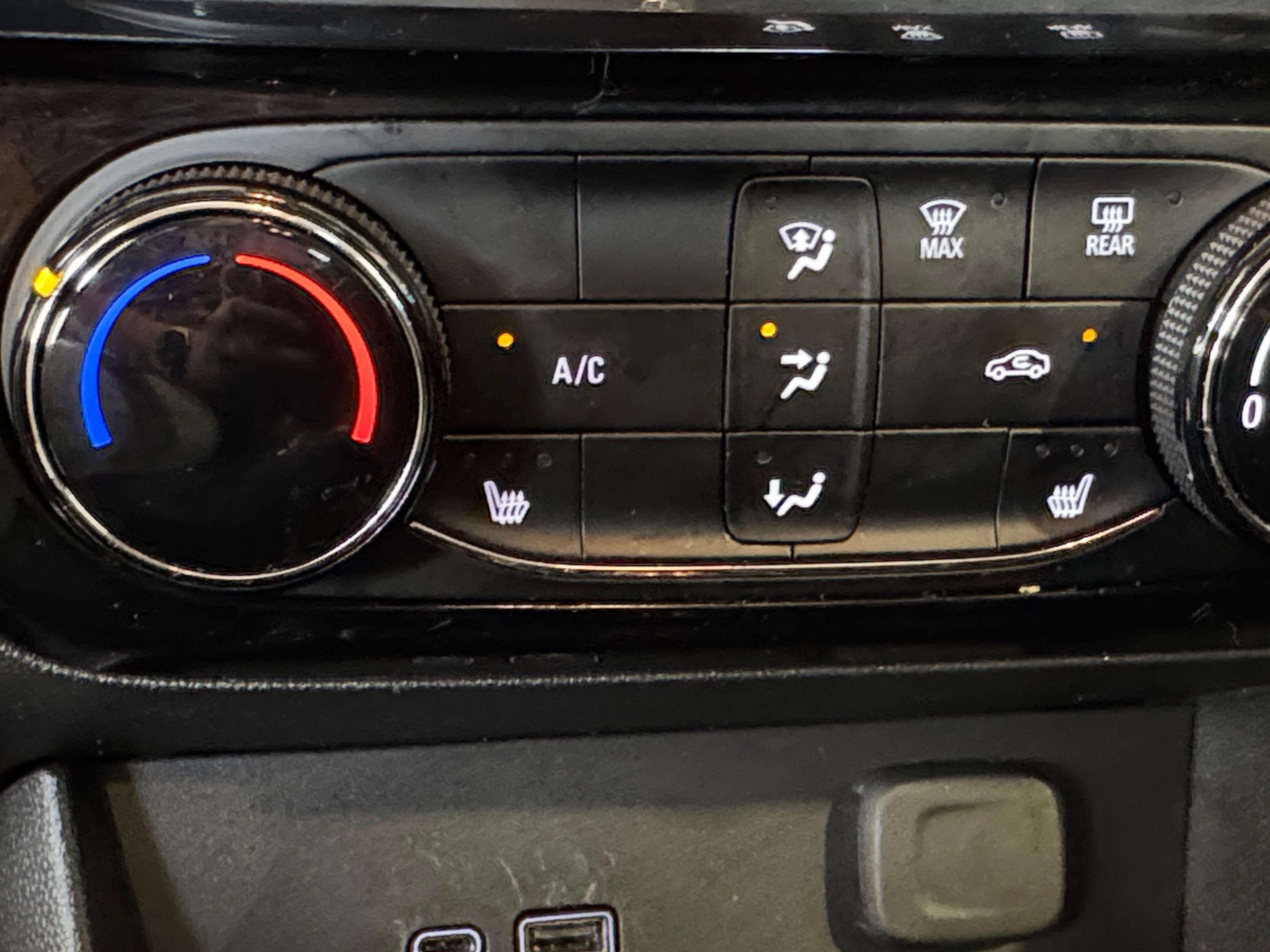 2024 Buick Encore GX Sport Touring - Photo 17