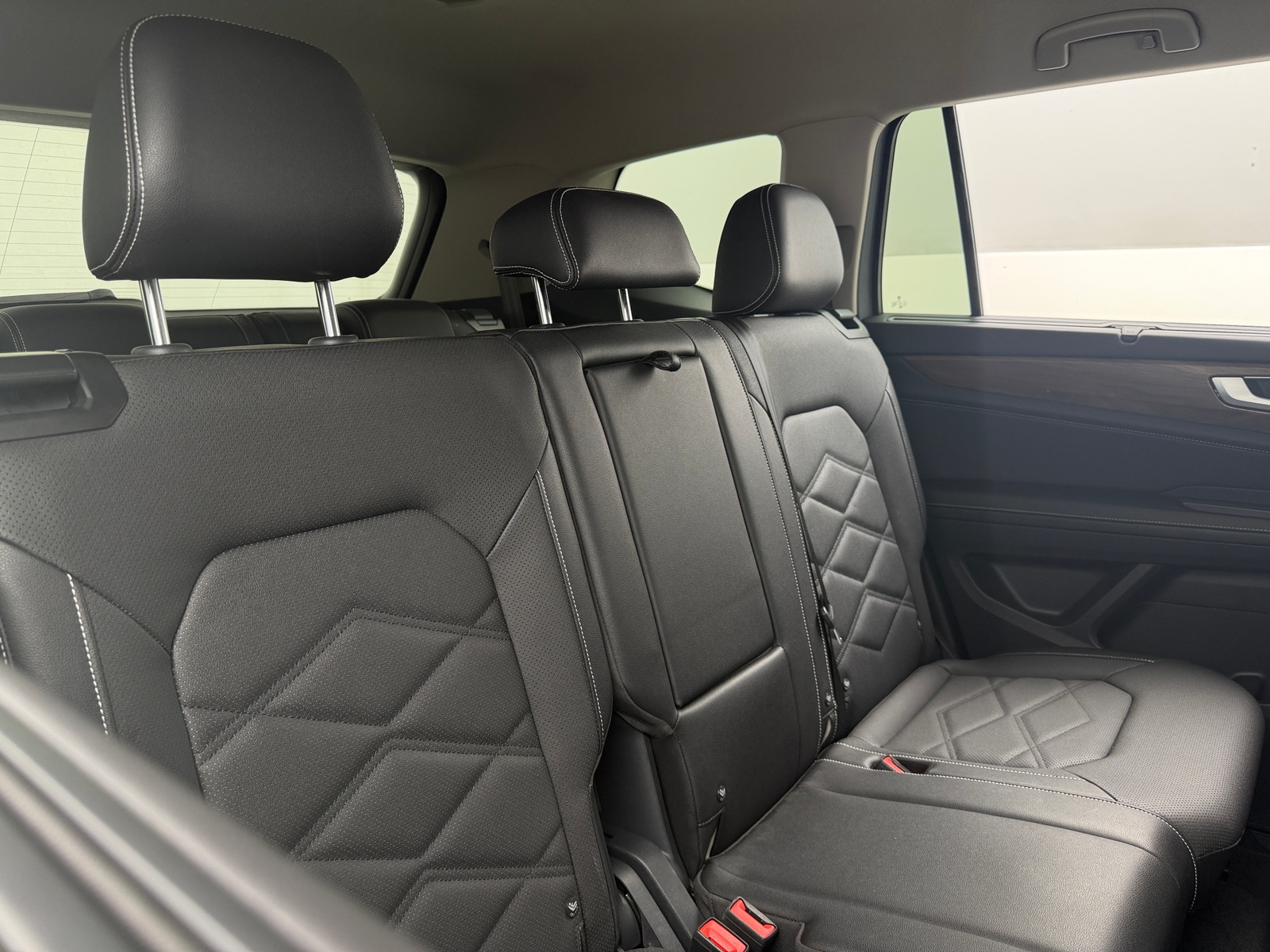 Thumbnail: 2026 Volkswagen Atlas - 5