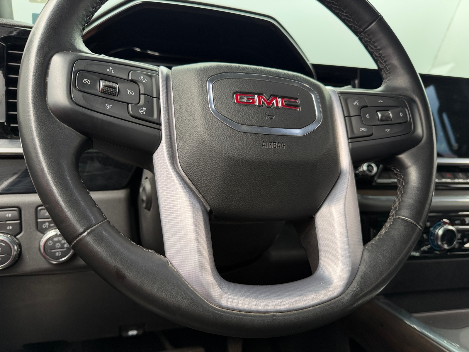 Thumbnail: 2023 GMC Sierra 1500 - 4