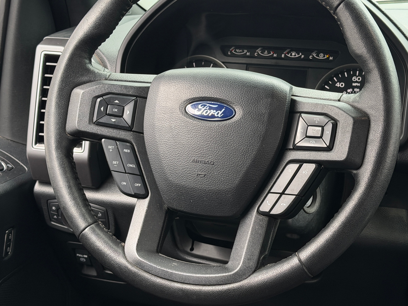 Thumbnail: 2019 Ford Econoline - 5