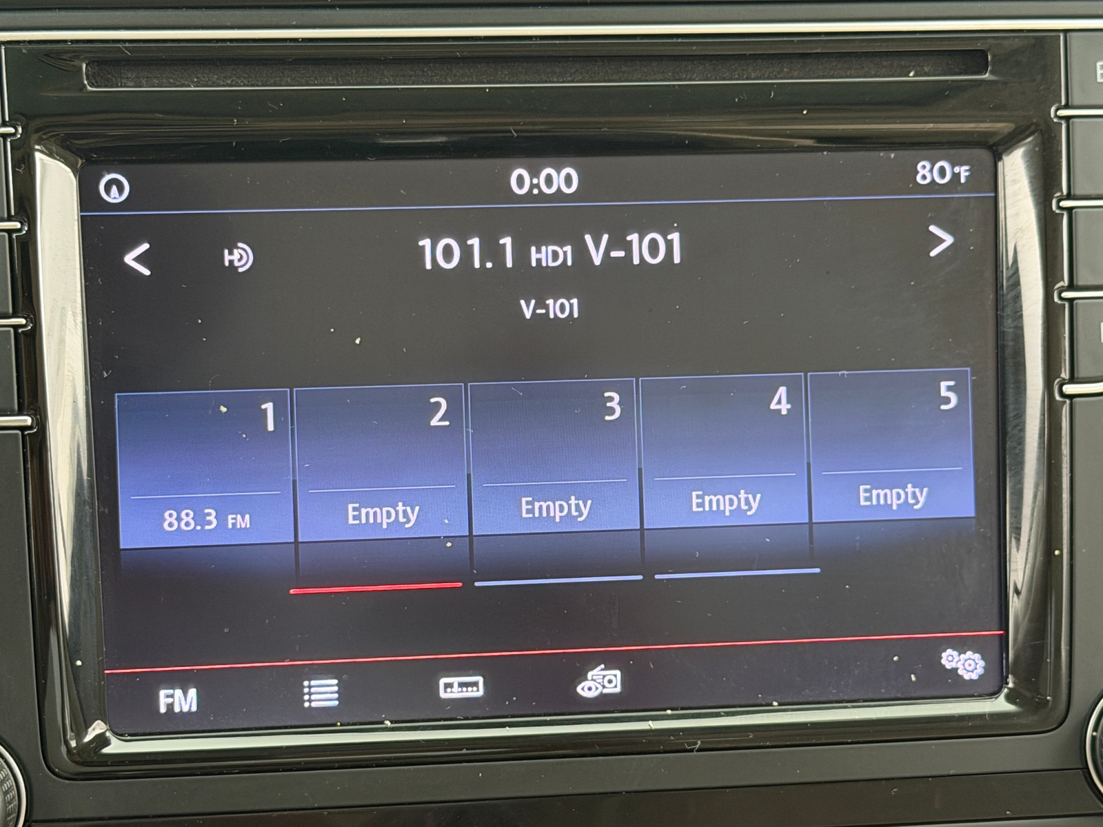 Thumbnail: 2016 Volkswagen Passat - 3