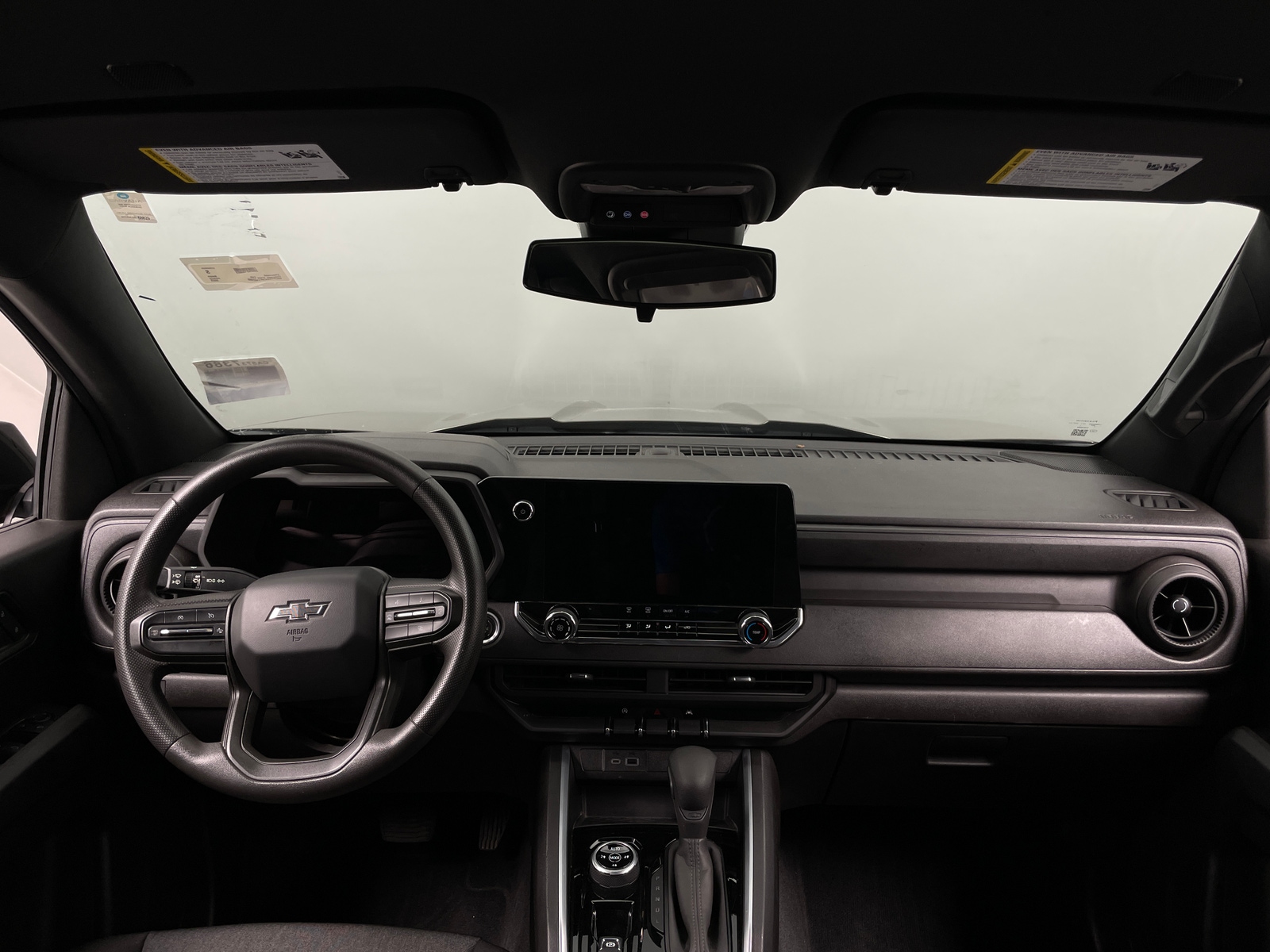 Thumbnail: 2023 Chevrolet Colorado - 3