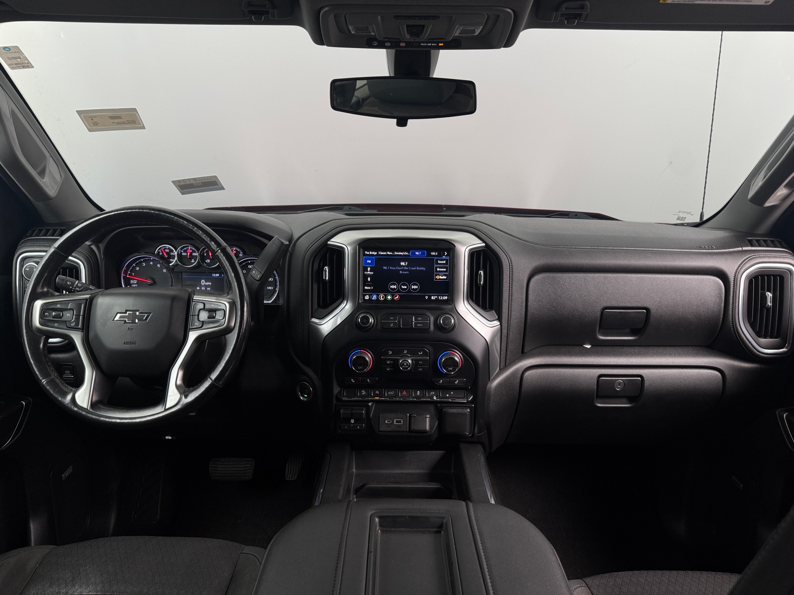 Thumbnail: 2019 Chevrolet Silverado 1500 - 3