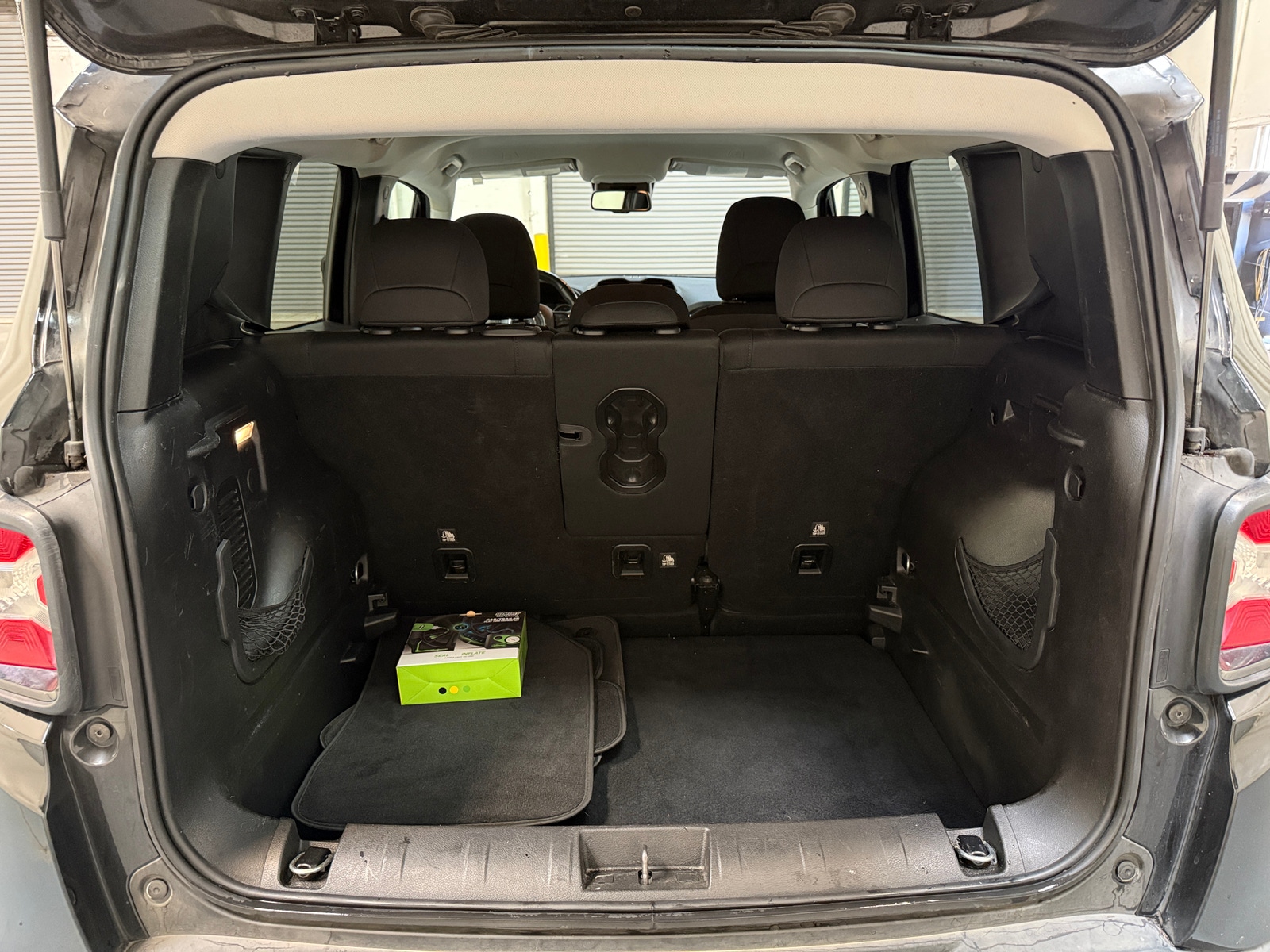Thumbnail: 2020 Jeep Renegade - 7