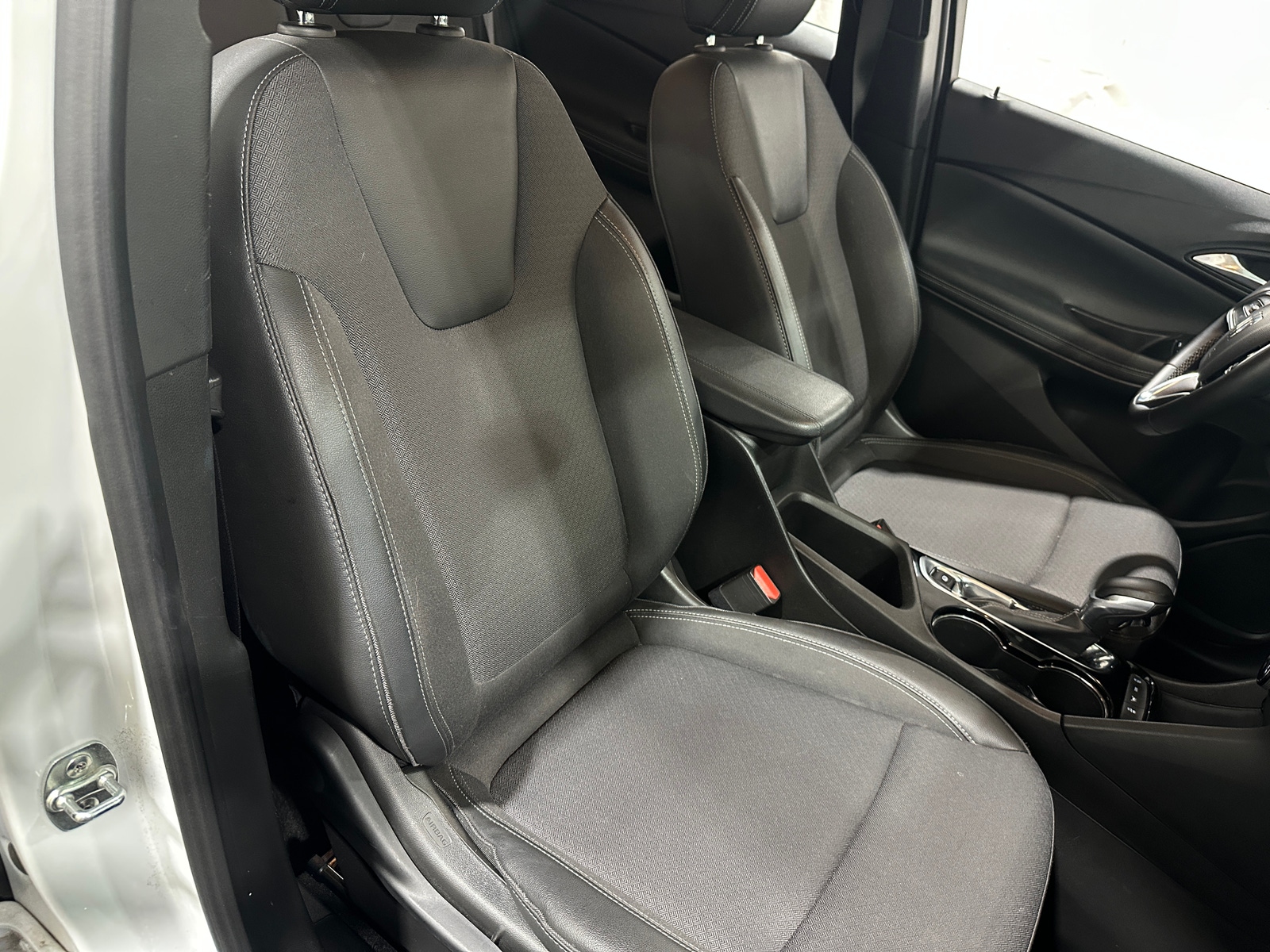Thumbnail: 2025 Buick Encore GX - 2