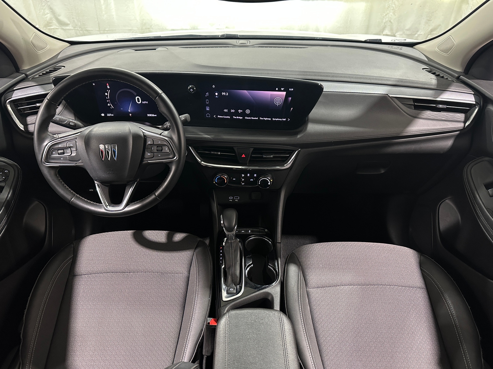 Thumbnail: 2025 Buick Encore GX - 3