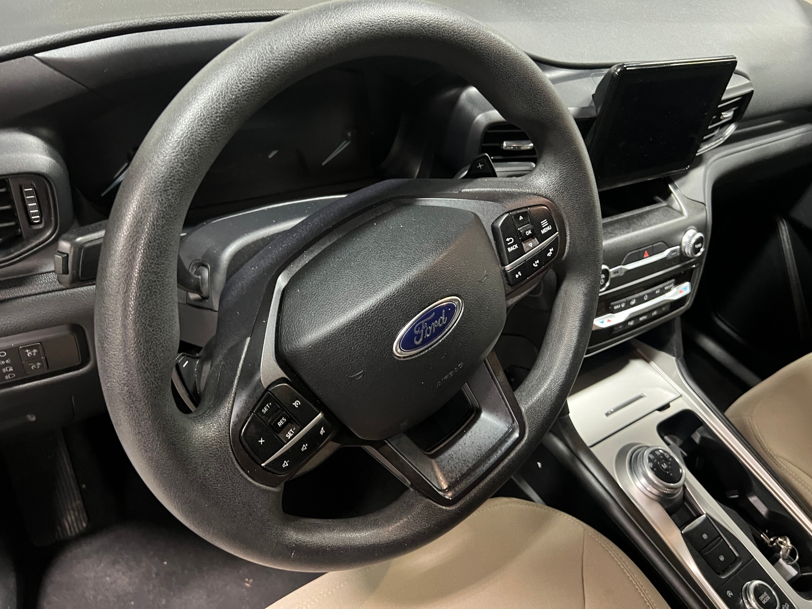 Thumbnail: 2020 Ford Explorer - 5