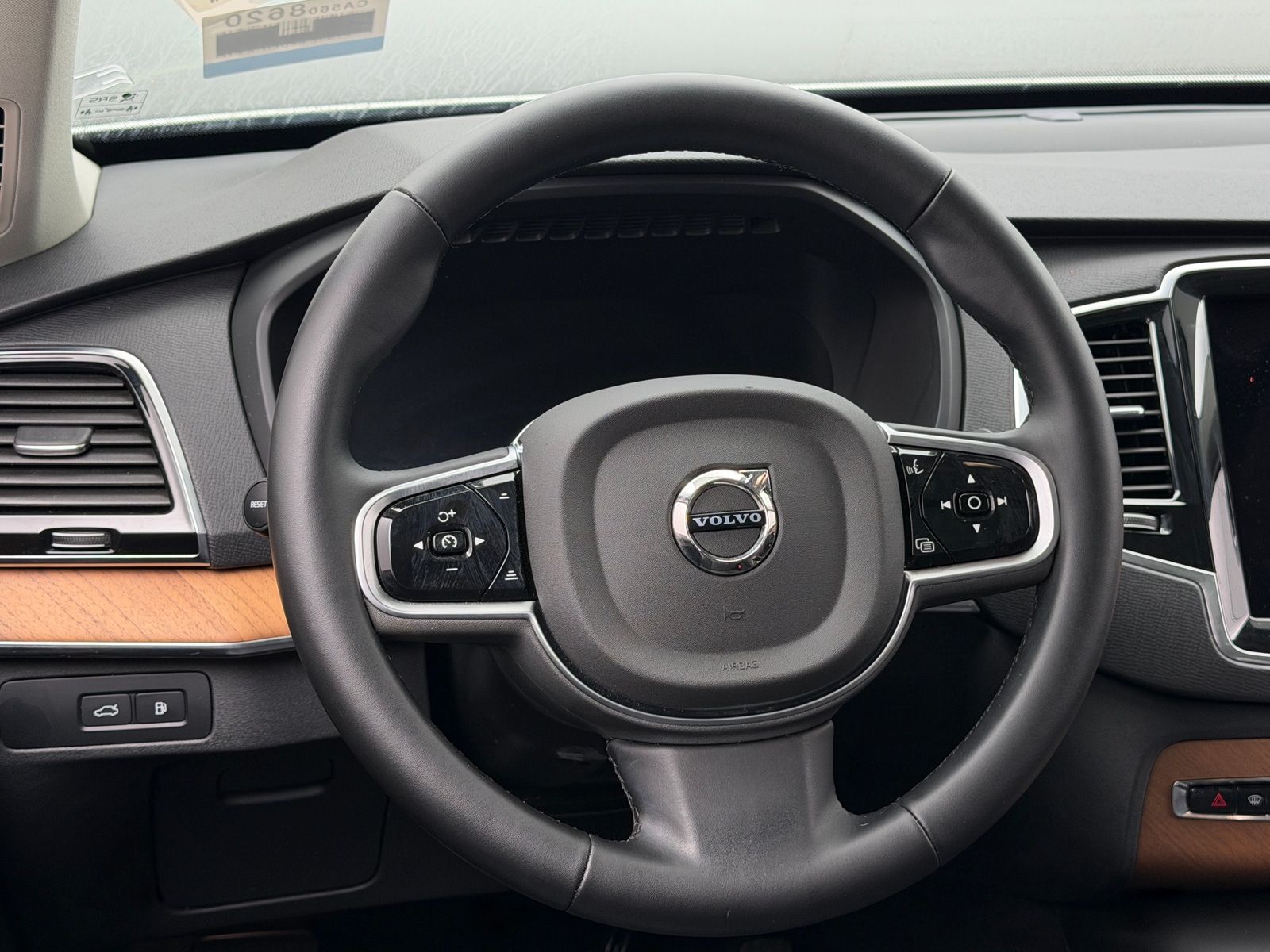 Thumbnail: 2025 Volvo XC90 - 4