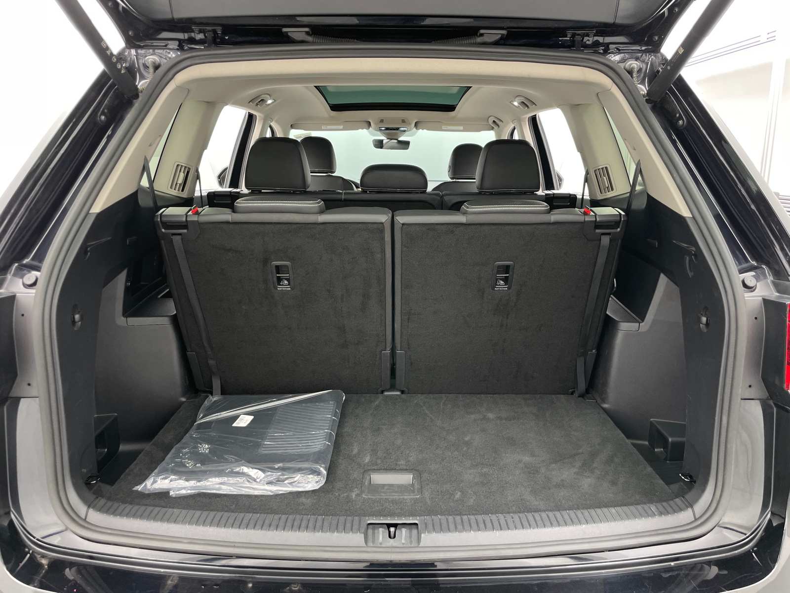 Thumbnail: 2026 Volkswagen Atlas - 6