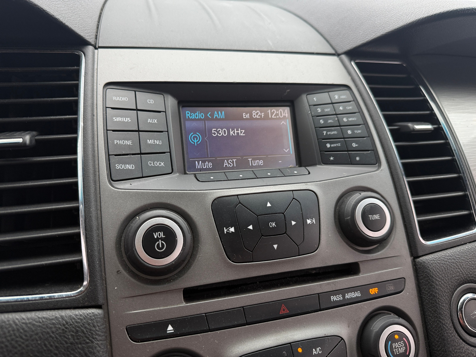 Thumbnail: 2014 Ford Taurus - 4