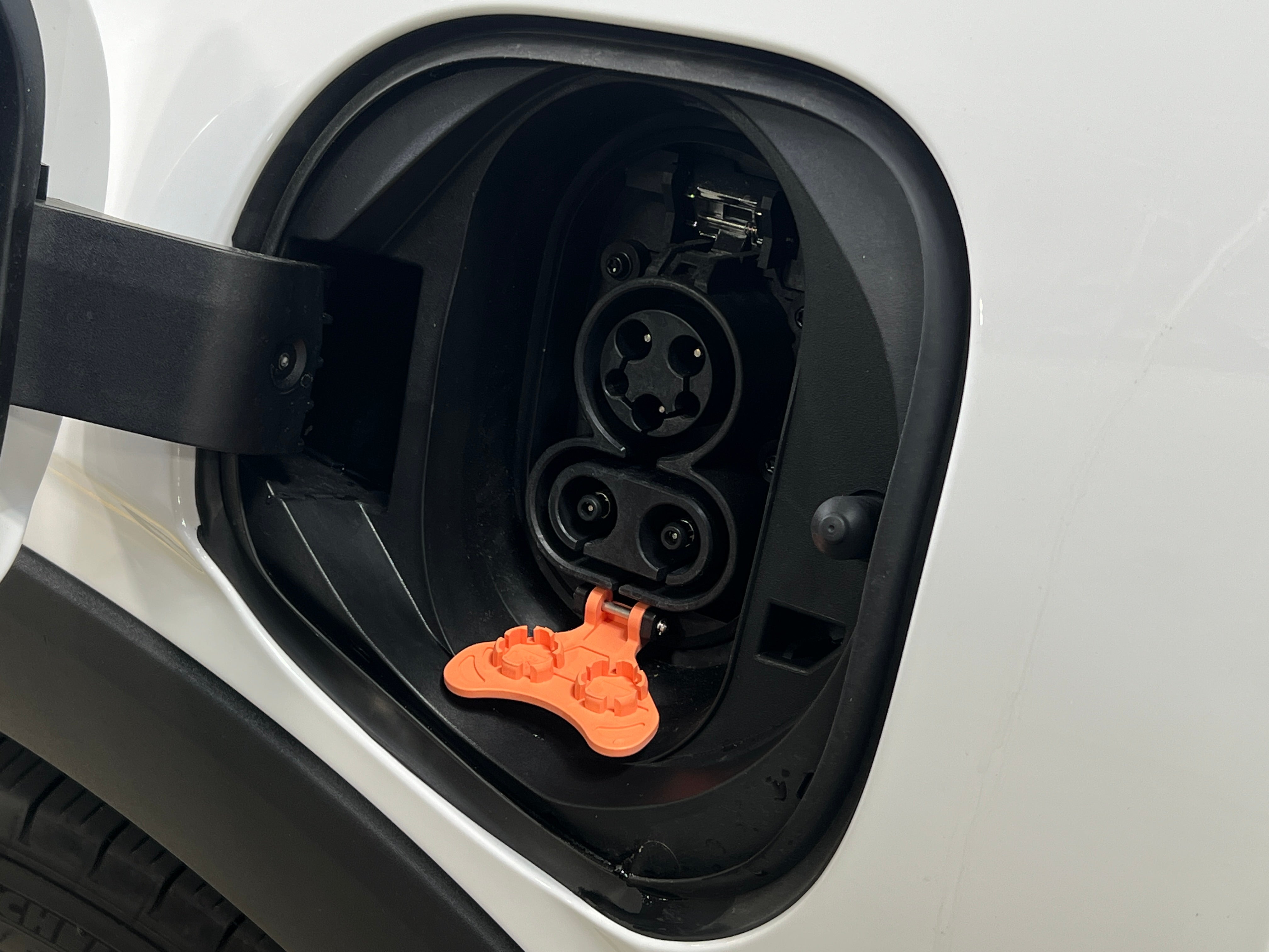 Used 2023 Chevrolet Bolt EUV Premier with VIN 1G1FZ6S07P4112385 for sale in Auburn, WA