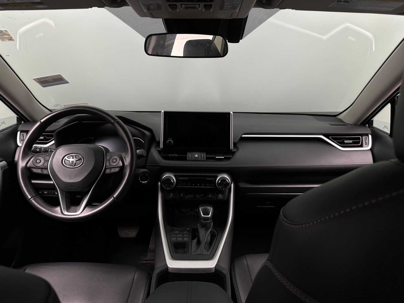 Thumbnail: 2025 Toyota RAV4 - 2