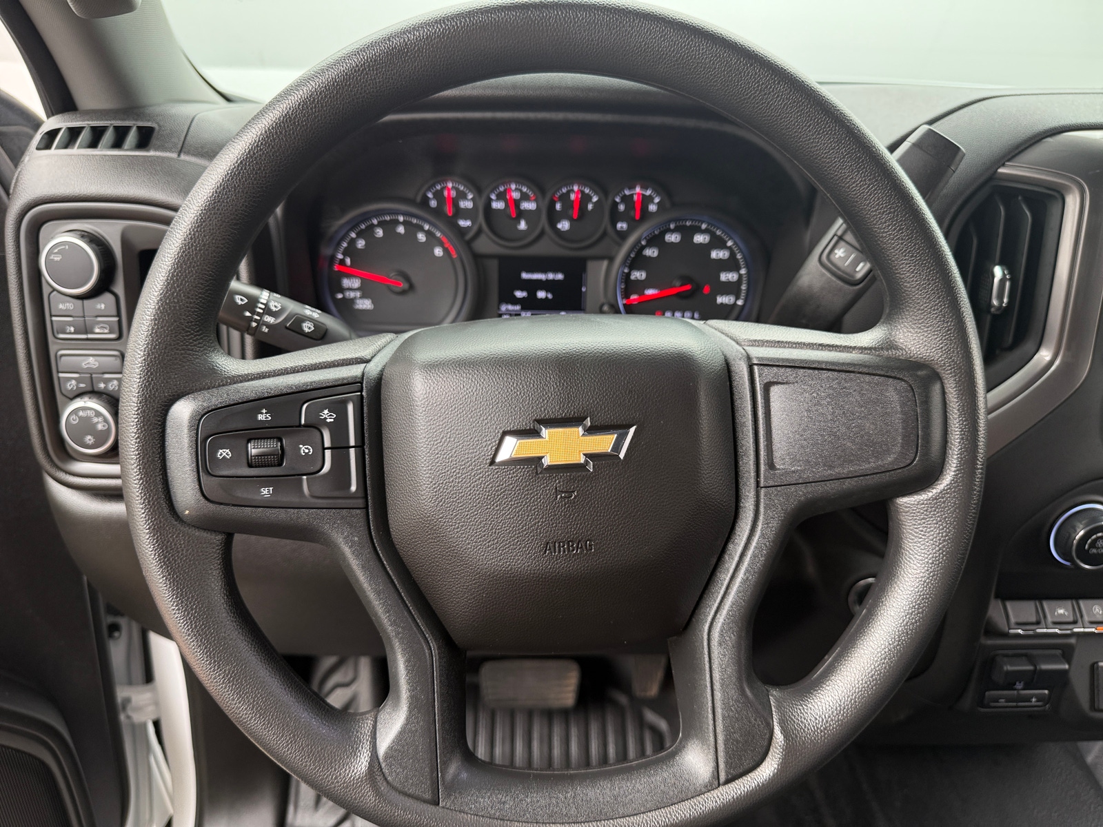 Thumbnail: 2025 Chevrolet Silverado 1500 - 4