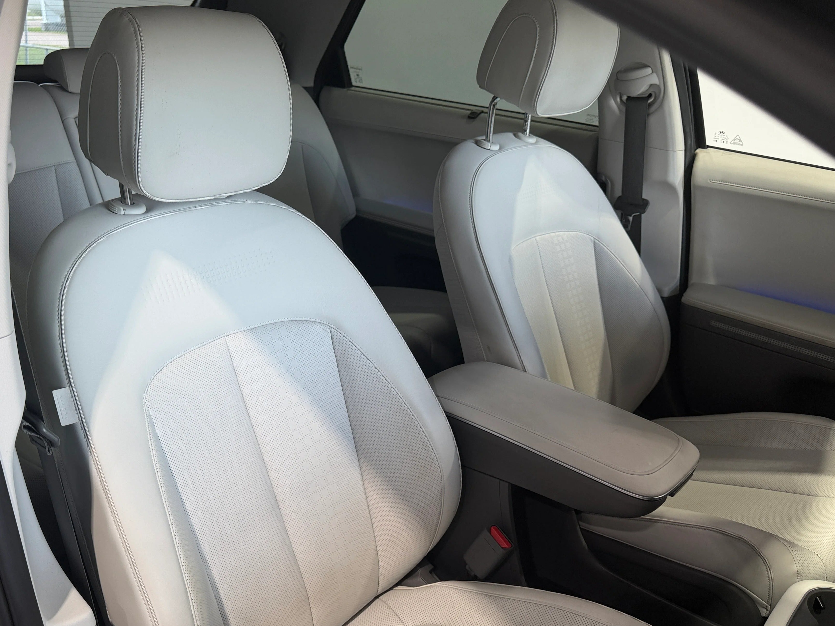 Used 2022 Hyundai IONIQ 5 Limited with VIN KM8KRDAF8NU109388 for sale in Auburn, WA