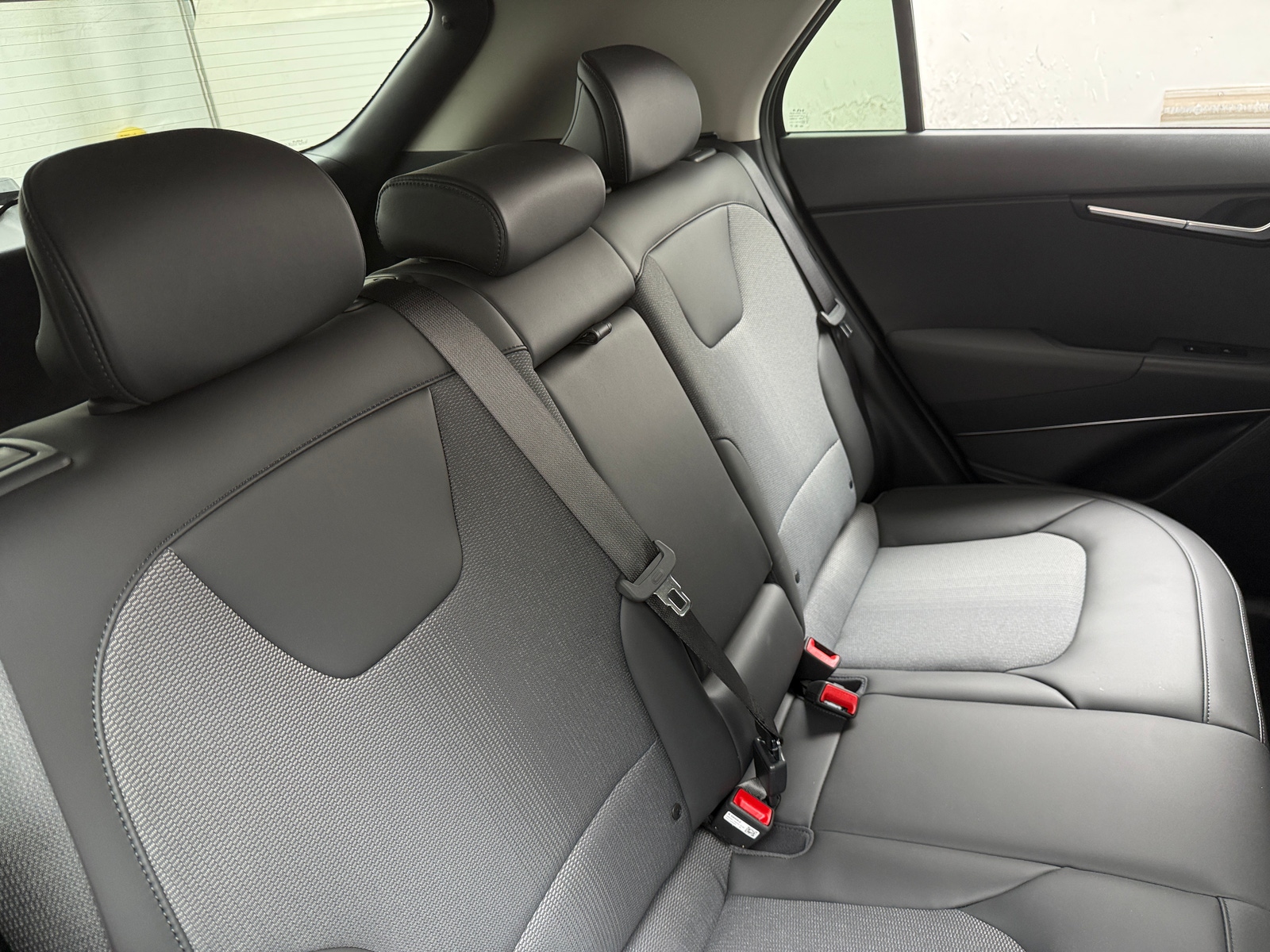 Thumbnail: 2025 Kia Niro - 6