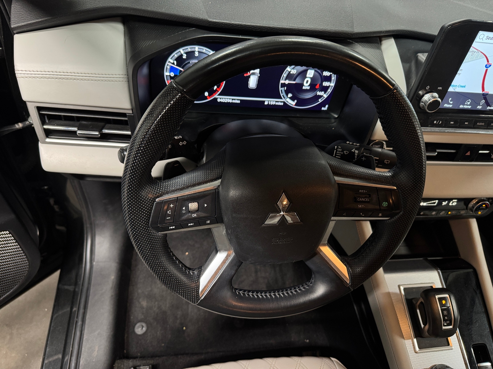 Thumbnail: 2024 Mitsubishi Outlander - 4