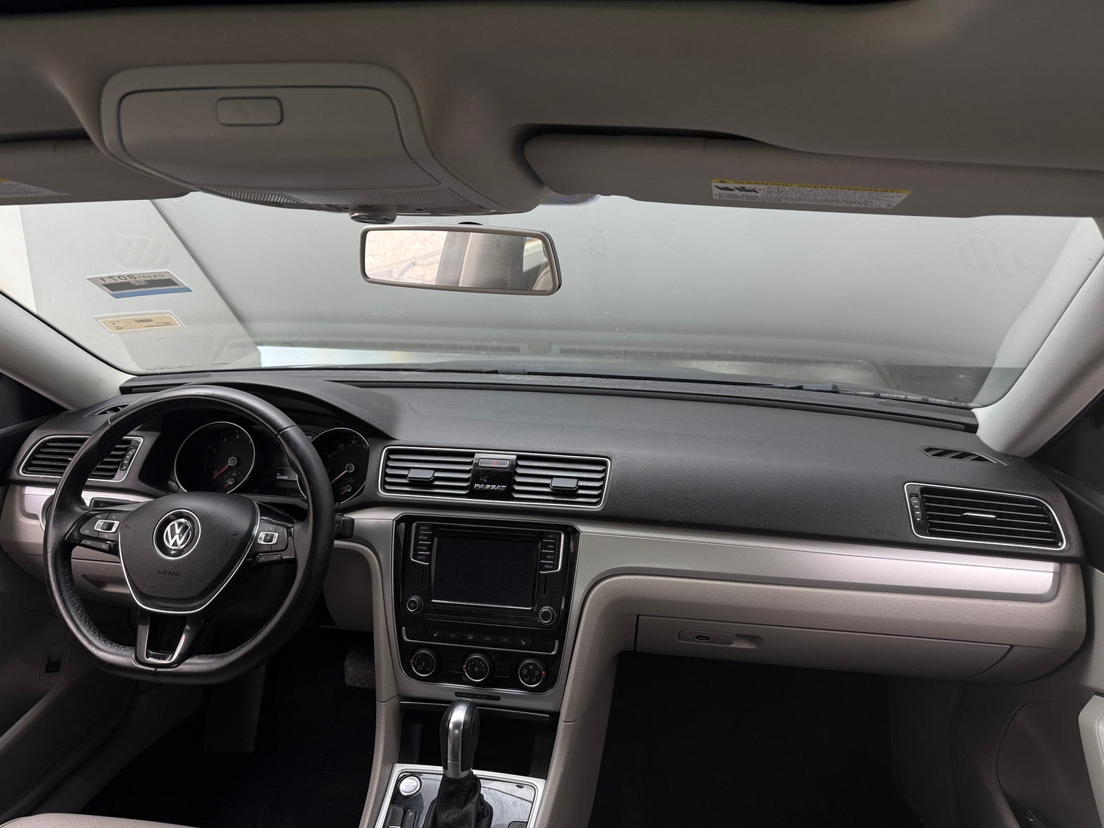 Thumbnail: 2019 Volkswagen Passat - 2