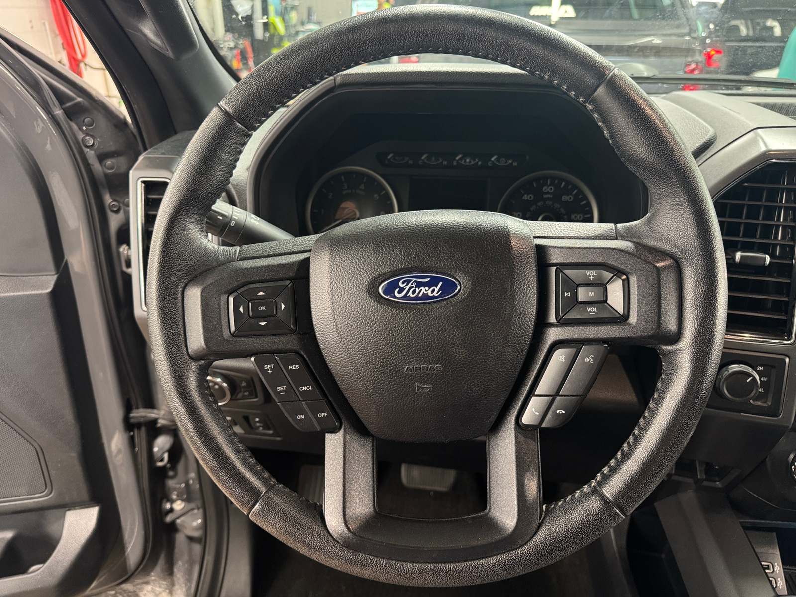 Thumbnail: 2020 Ford Econoline - 5