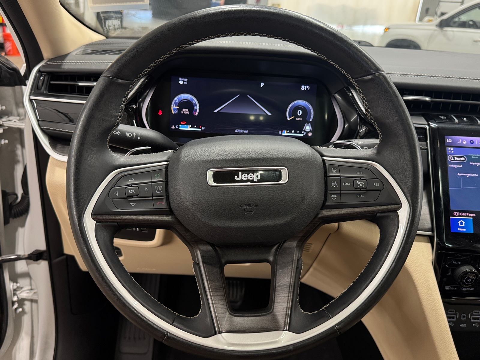 Thumbnail: 2022 Jeep Grand Cherokee L - 4