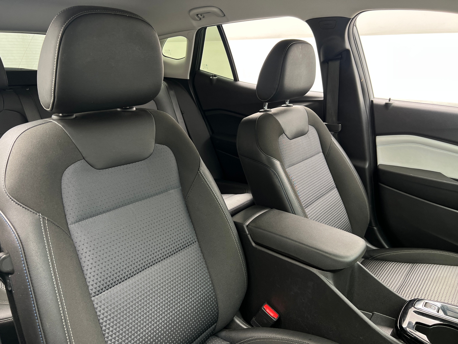 Thumbnail: 2025 Chevrolet Trax - 2