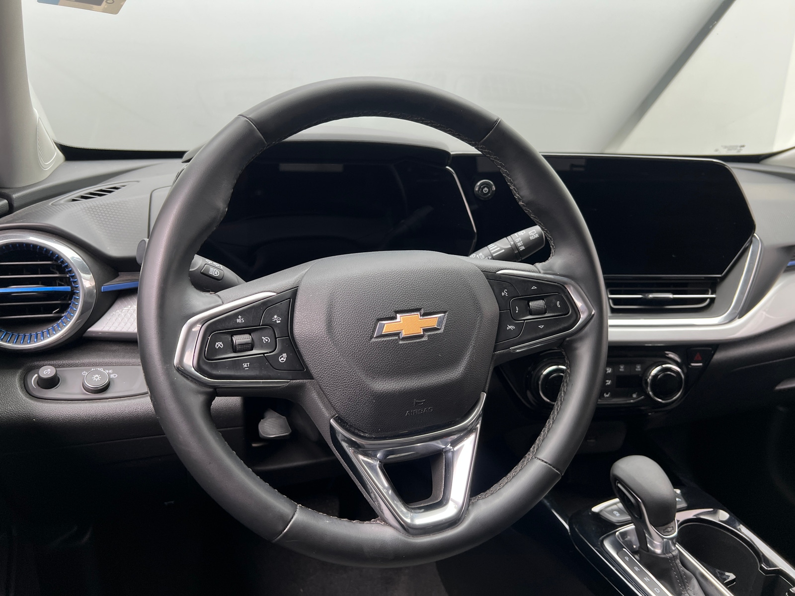 Thumbnail: 2025 Chevrolet Trax - 5