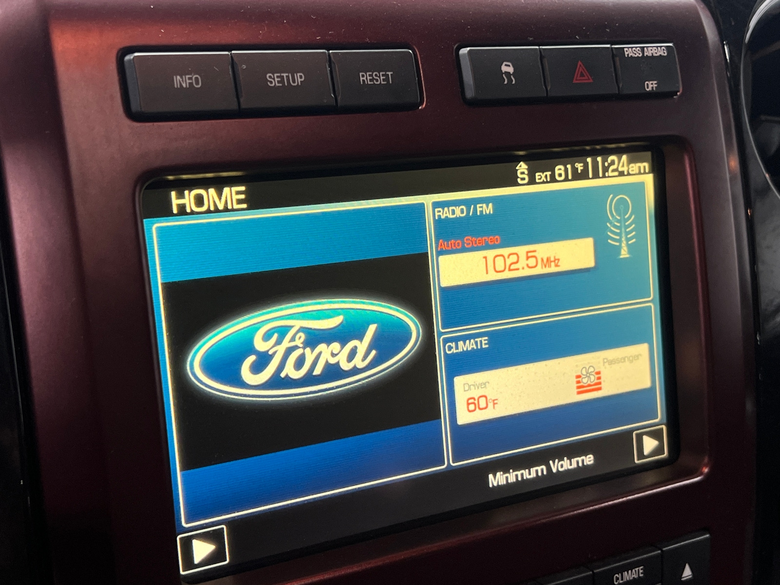 Thumbnail: 2010 Ford Econoline - 3