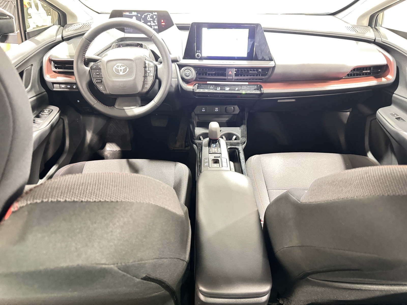 Thumbnail: 2024 Toyota Prius Prime - 3