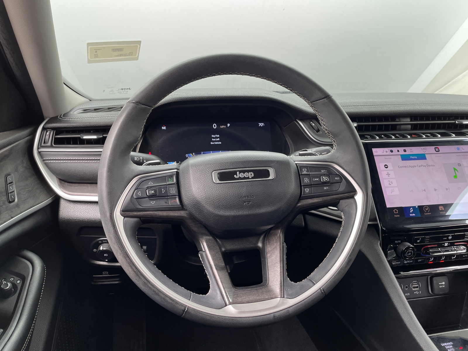 Thumbnail: 2023 Jeep Grand Cherokee L - 4
