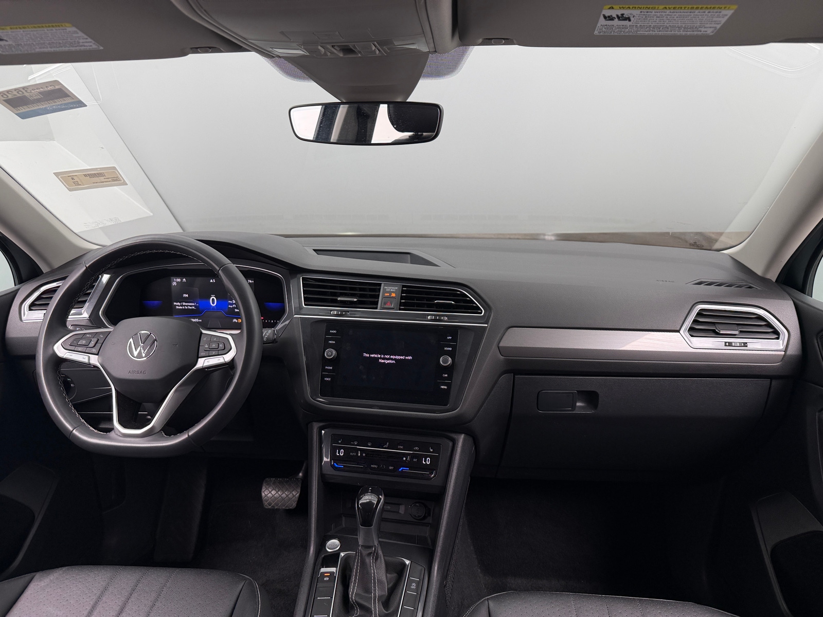 Thumbnail: 2023 Volkswagen Tiguan - 2