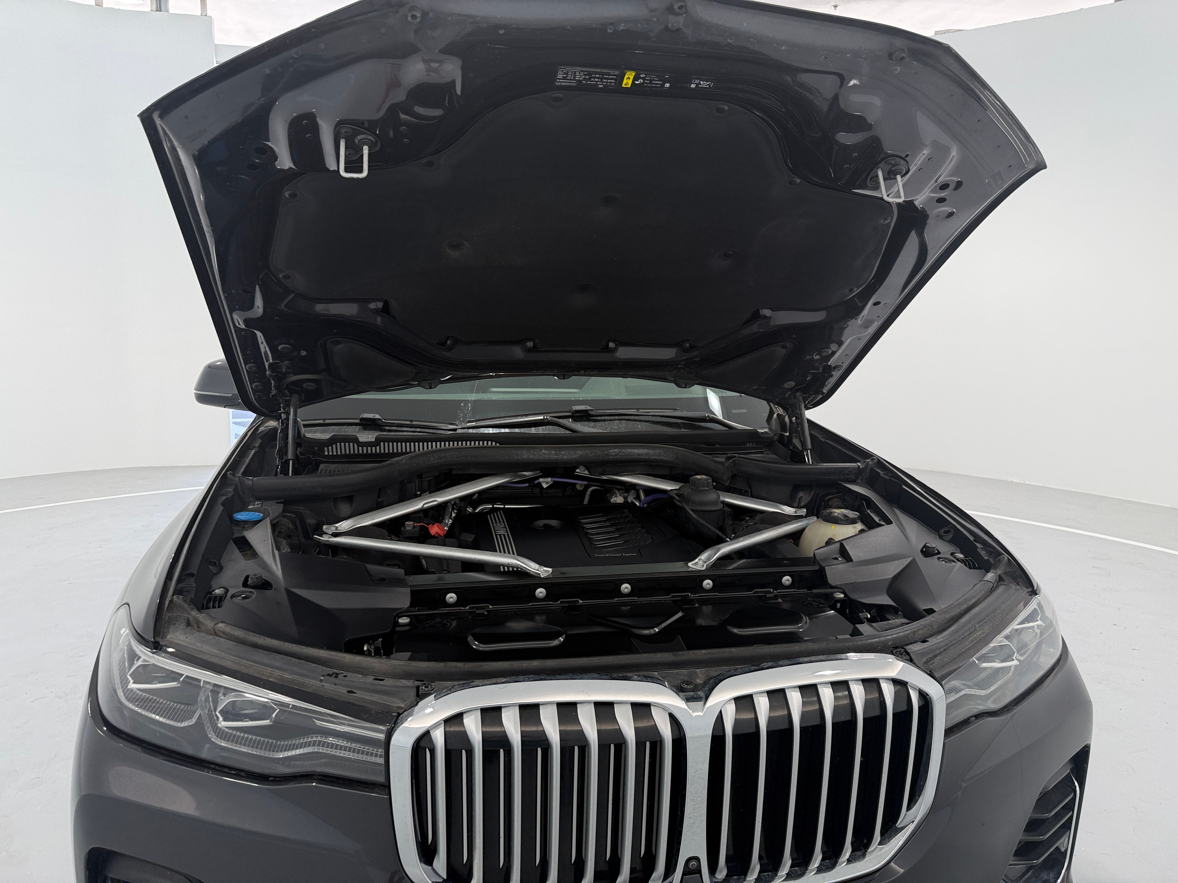 2021 BMW X7