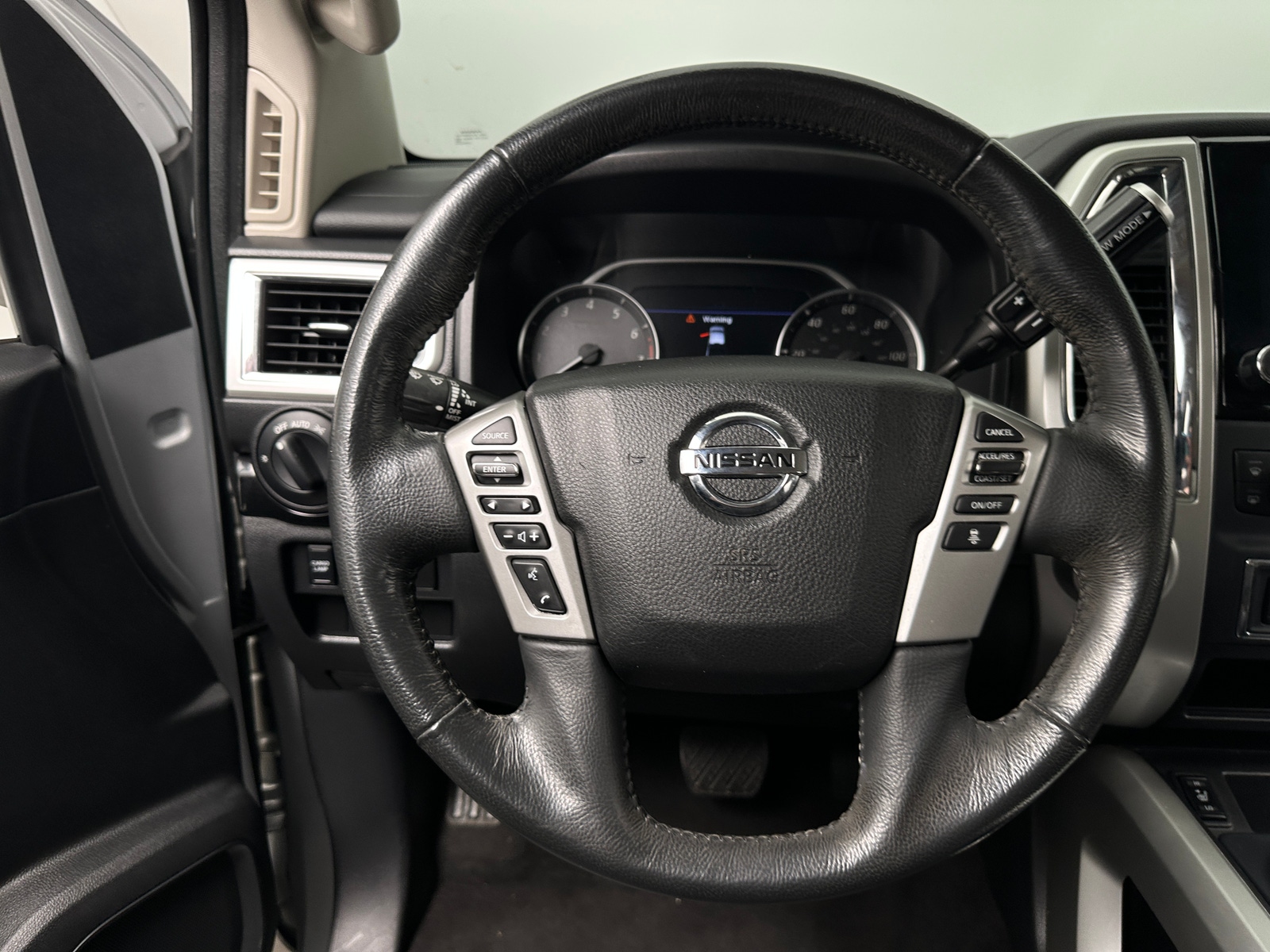 Thumbnail: 2020 Nissan Titan - 5
