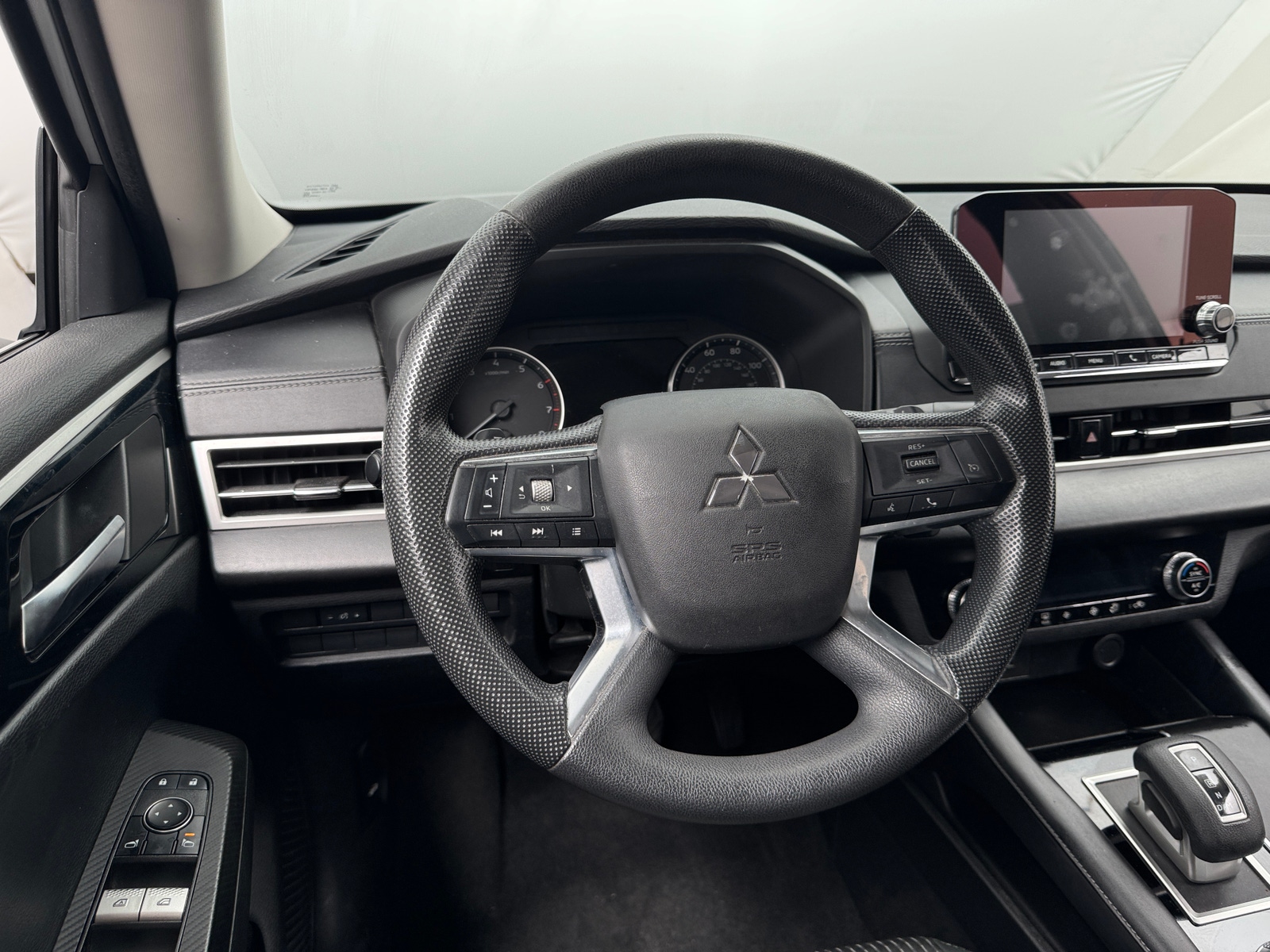 Thumbnail: 2022 Mitsubishi Outlander - 5